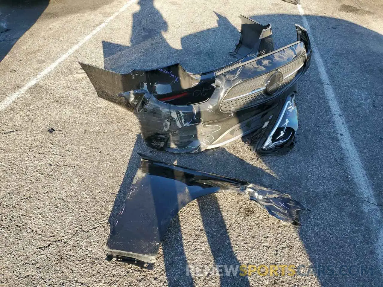 14 Photograph of a damaged car W1KZF8DB0NB085097 MERCEDES-BENZ E-CLASS 2022