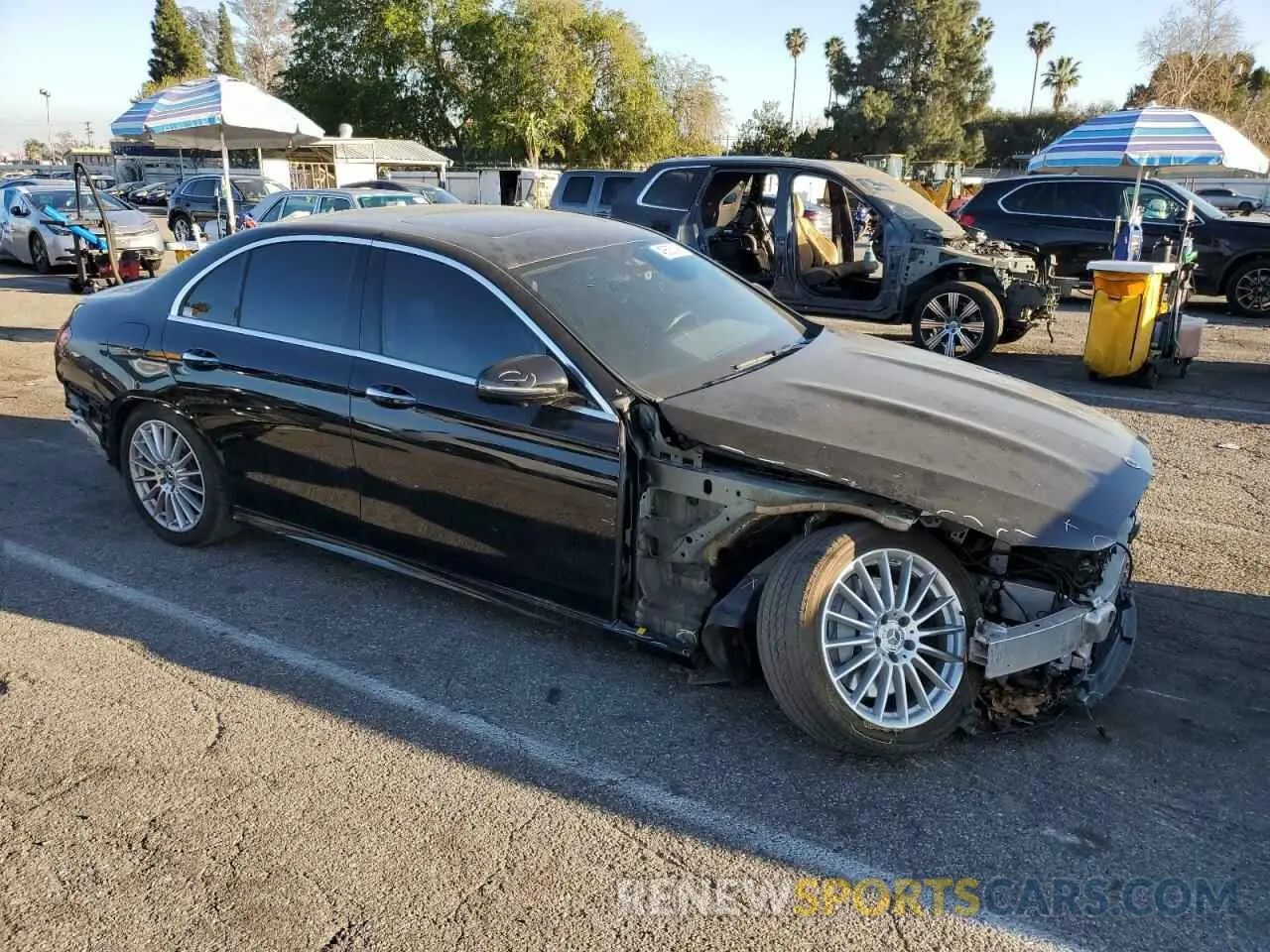 4 Photograph of a damaged car W1KZF8DB0NB085097 MERCEDES-BENZ E-CLASS 2022