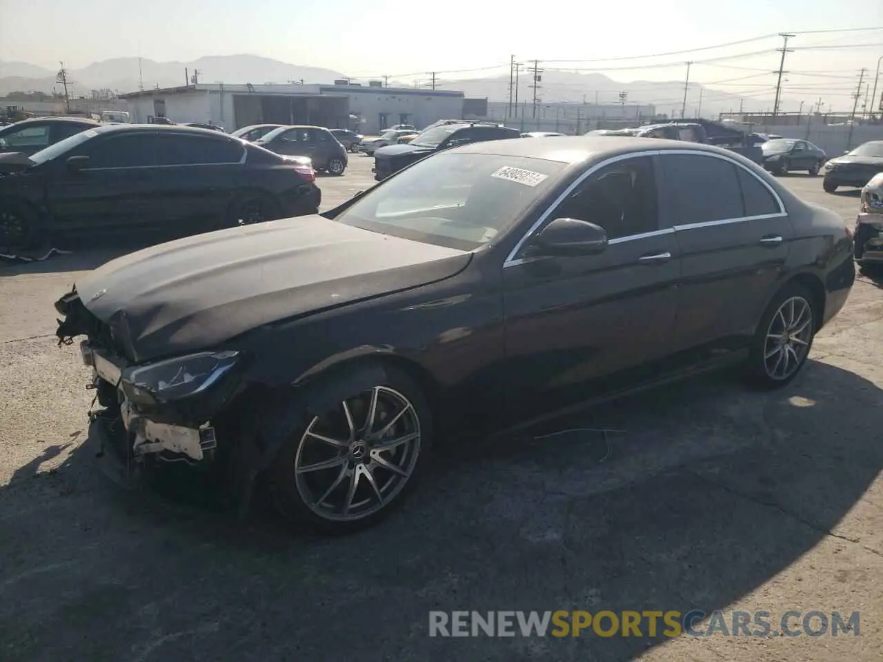 1 Photograph of a damaged car W1KZF8DB0NB085102 MERCEDES-BENZ E-CLASS 2022
