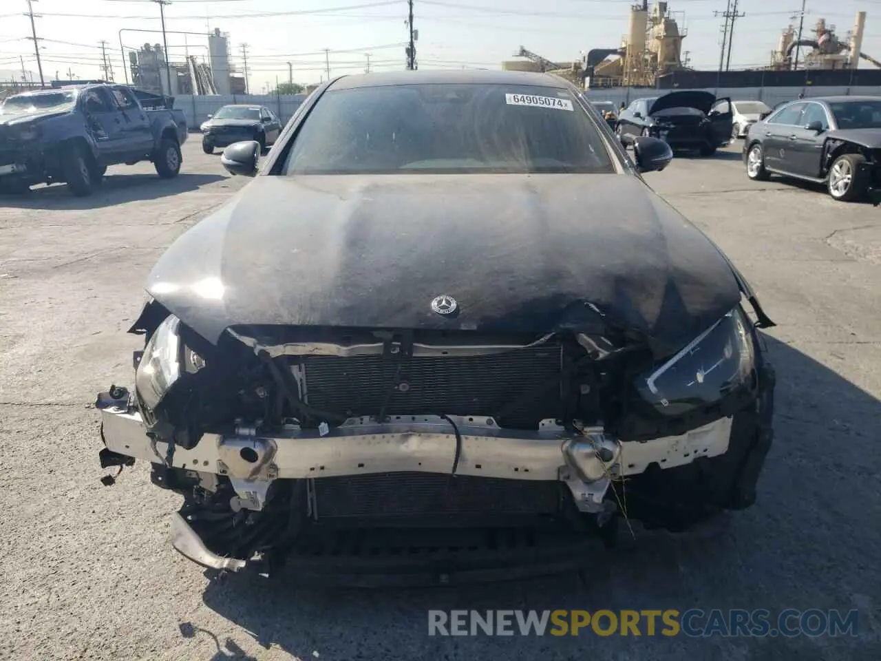 5 Photograph of a damaged car W1KZF8DB0NB085102 MERCEDES-BENZ E-CLASS 2022