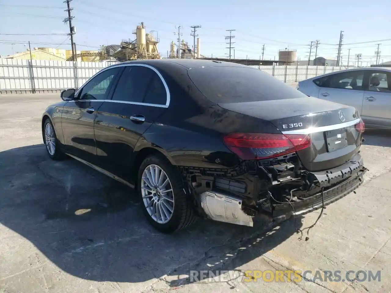 3 Photograph of a damaged car W1KZF8DB2NB052019 MERCEDES-BENZ E-CLASS 2022