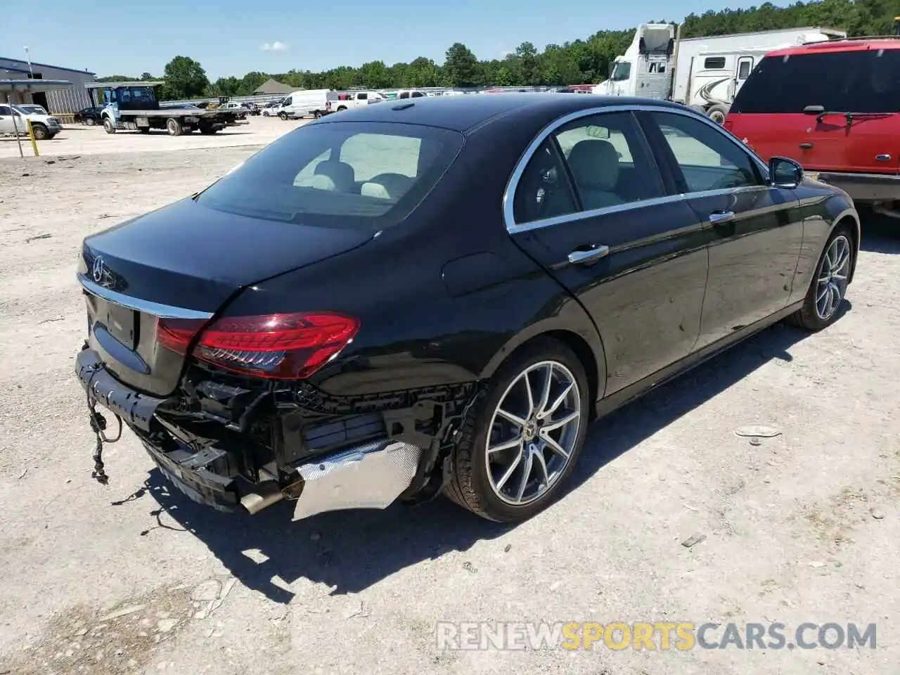 4 Photograph of a damaged car W1KZF8DB7NB029660 MERCEDES-BENZ E-CLASS 2022