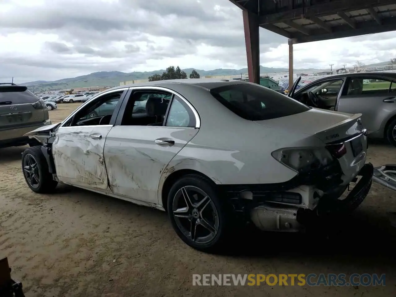 2 Photograph of a damaged car W1KZF8DB7NB050539 MERCEDES-BENZ E-CLASS 2022
