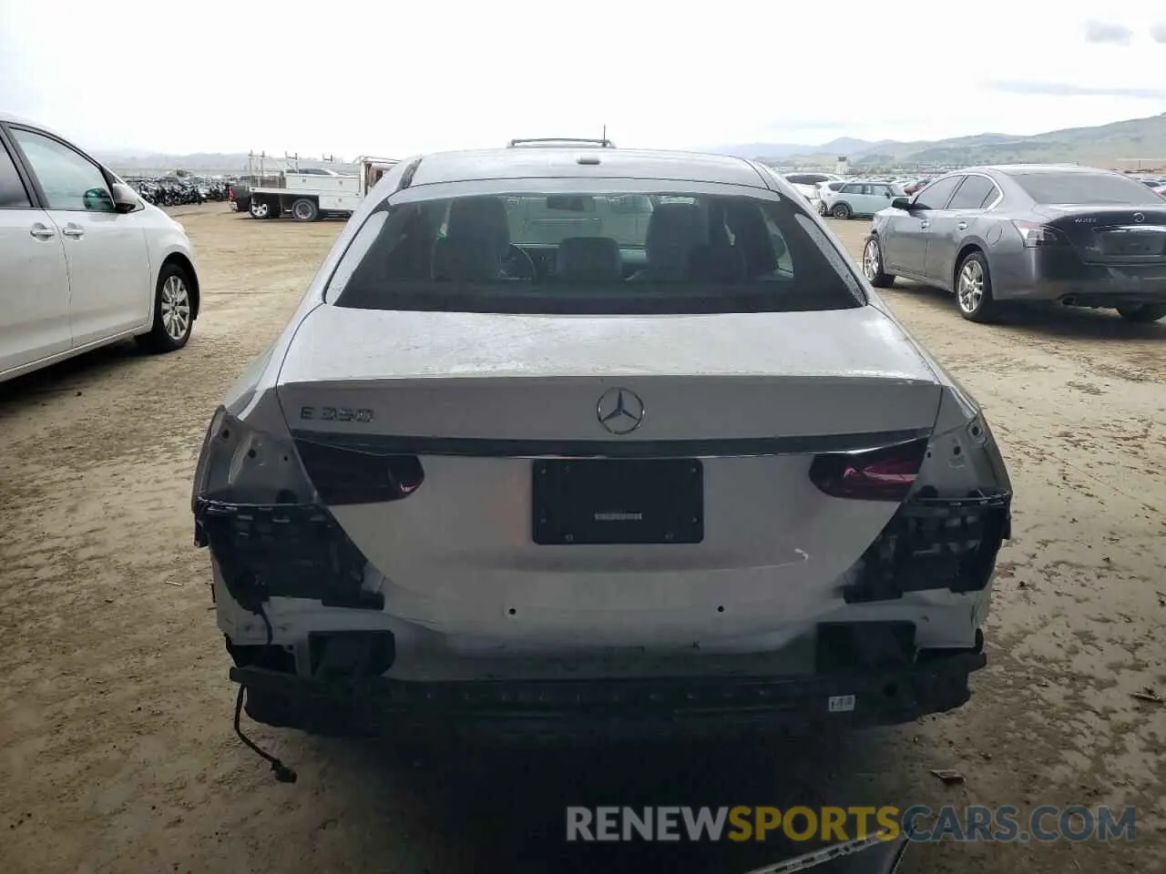 6 Photograph of a damaged car W1KZF8DB7NB050539 MERCEDES-BENZ E-CLASS 2022