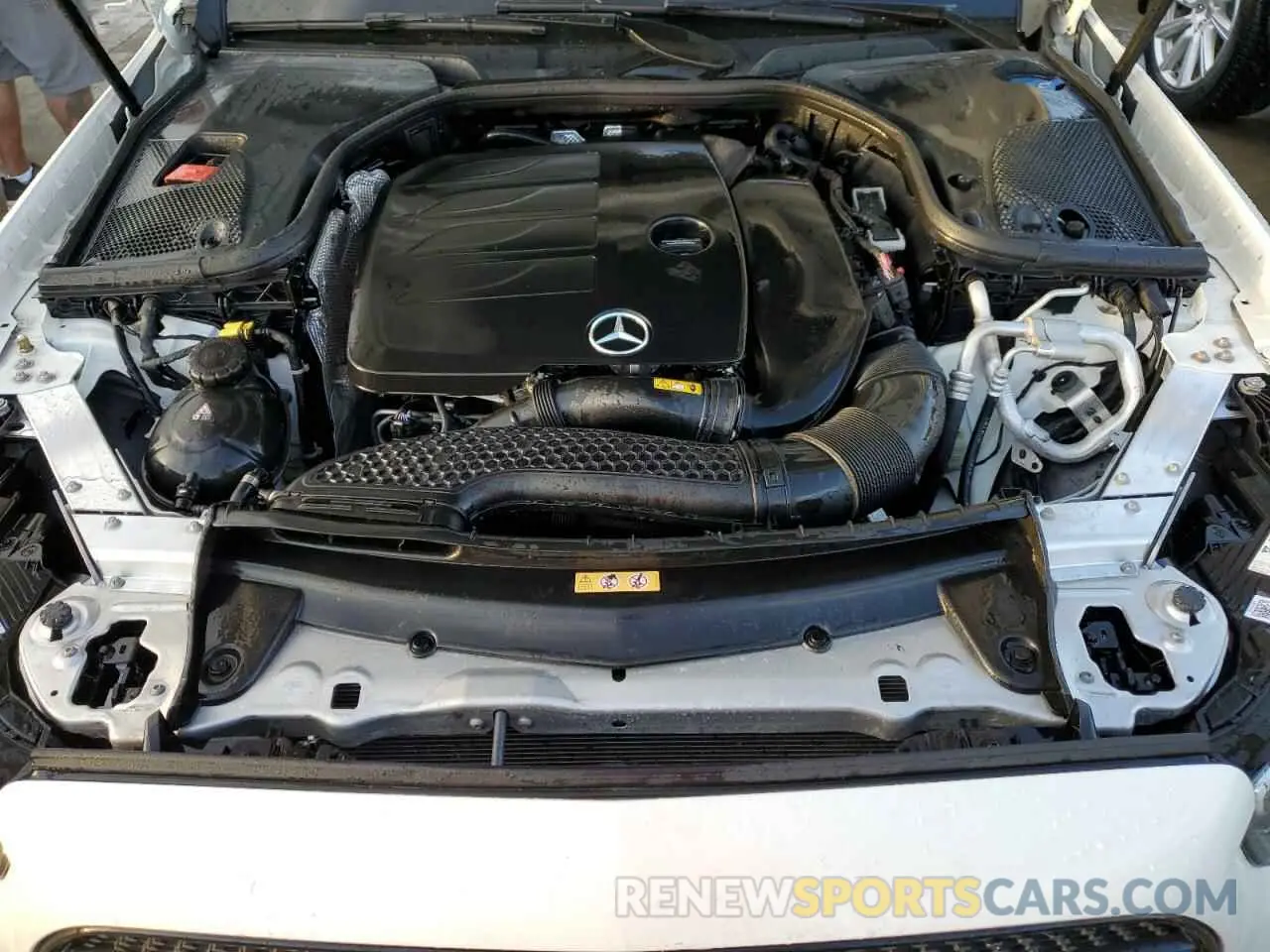 11 Photograph of a damaged car W1KZF8DB7NB053005 MERCEDES-BENZ E-CLASS 2022