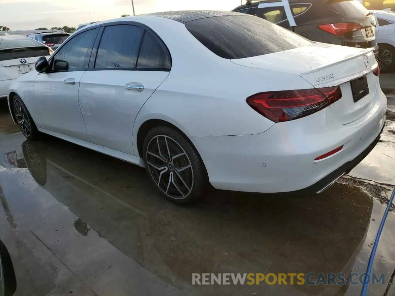 2 Photograph of a damaged car W1KZF8DB7NB053005 MERCEDES-BENZ E-CLASS 2022