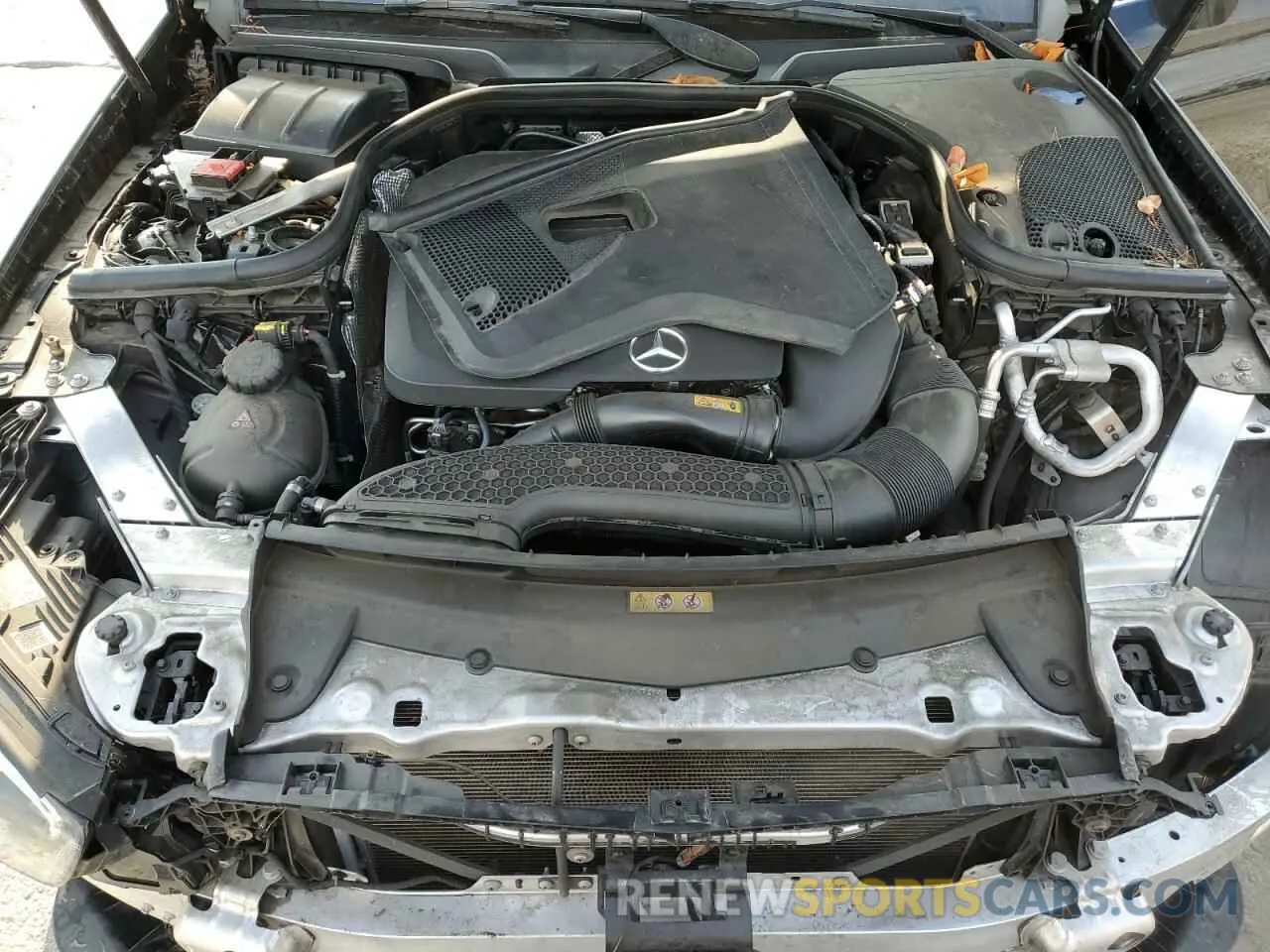 13 Photograph of a damaged car W1KZF8DB8NB080388 MERCEDES-BENZ E-CLASS 2022