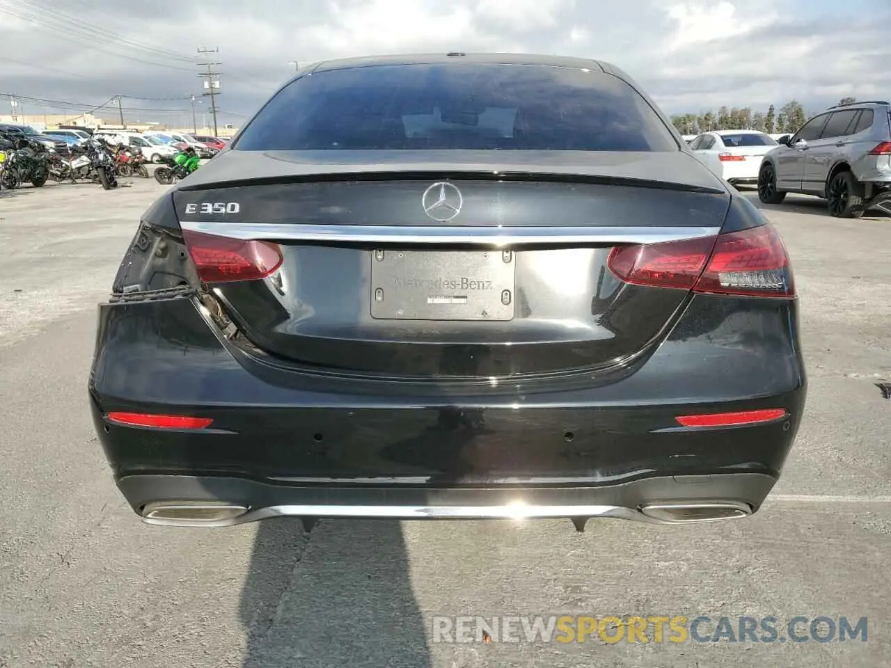 6 Photograph of a damaged car W1KZF8DB8NB080388 MERCEDES-BENZ E-CLASS 2022