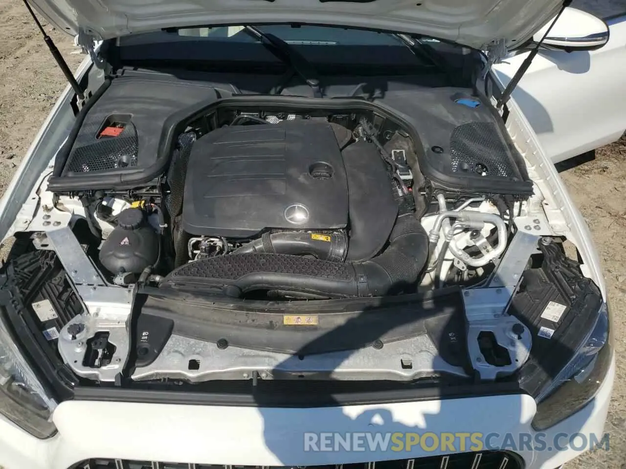 11 Photograph of a damaged car W1KZF8EB0NB021009 MERCEDES-BENZ E-CLASS 2022