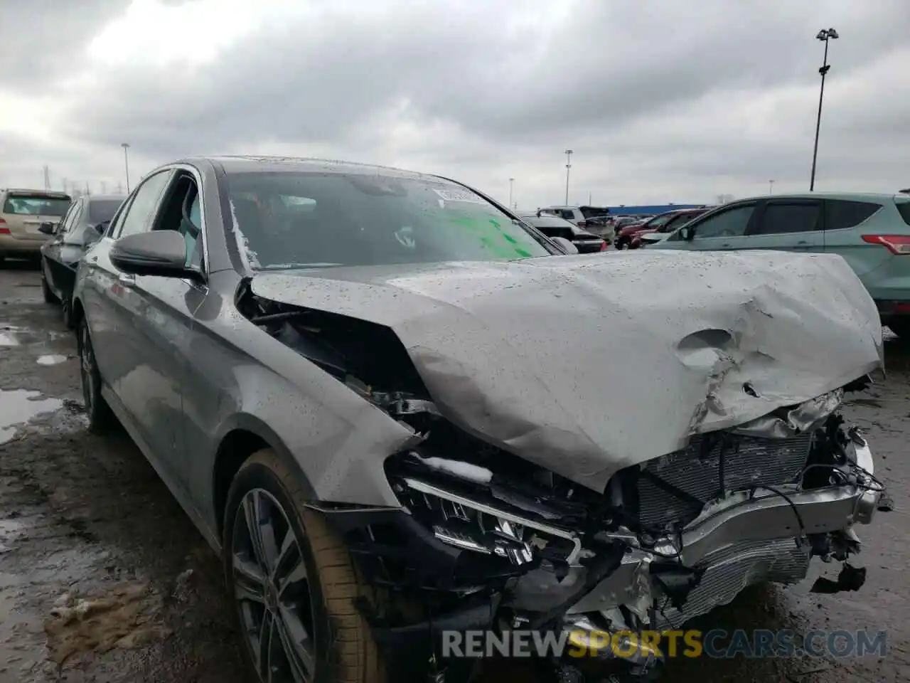 1 Photograph of a damaged car W1KZF8EB0NB034360 MERCEDES-BENZ E-CLASS 2022