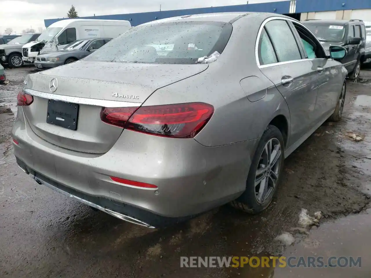 4 Photograph of a damaged car W1KZF8EB0NB034360 MERCEDES-BENZ E-CLASS 2022