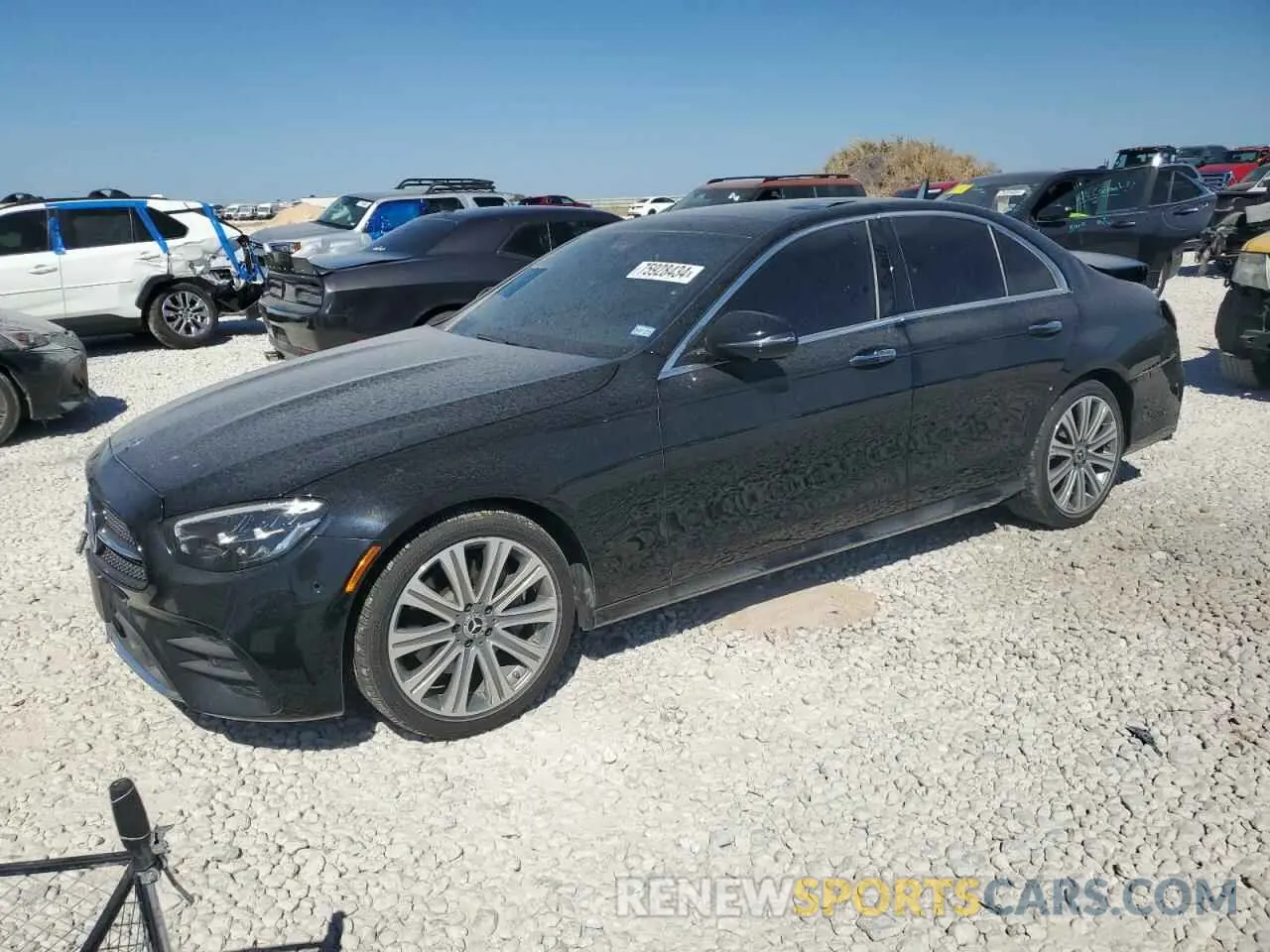 1 Photograph of a damaged car W1KZF8EB0NB072011 MERCEDES-BENZ E-CLASS 2022