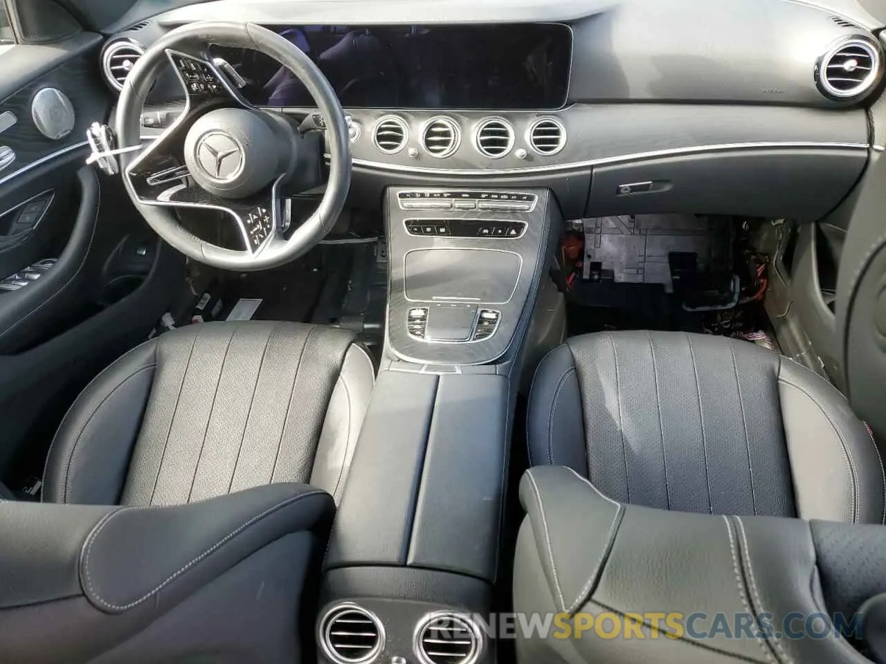 8 Photograph of a damaged car W1KZF8EB6NB092666 MERCEDES-BENZ E-CLASS 2022