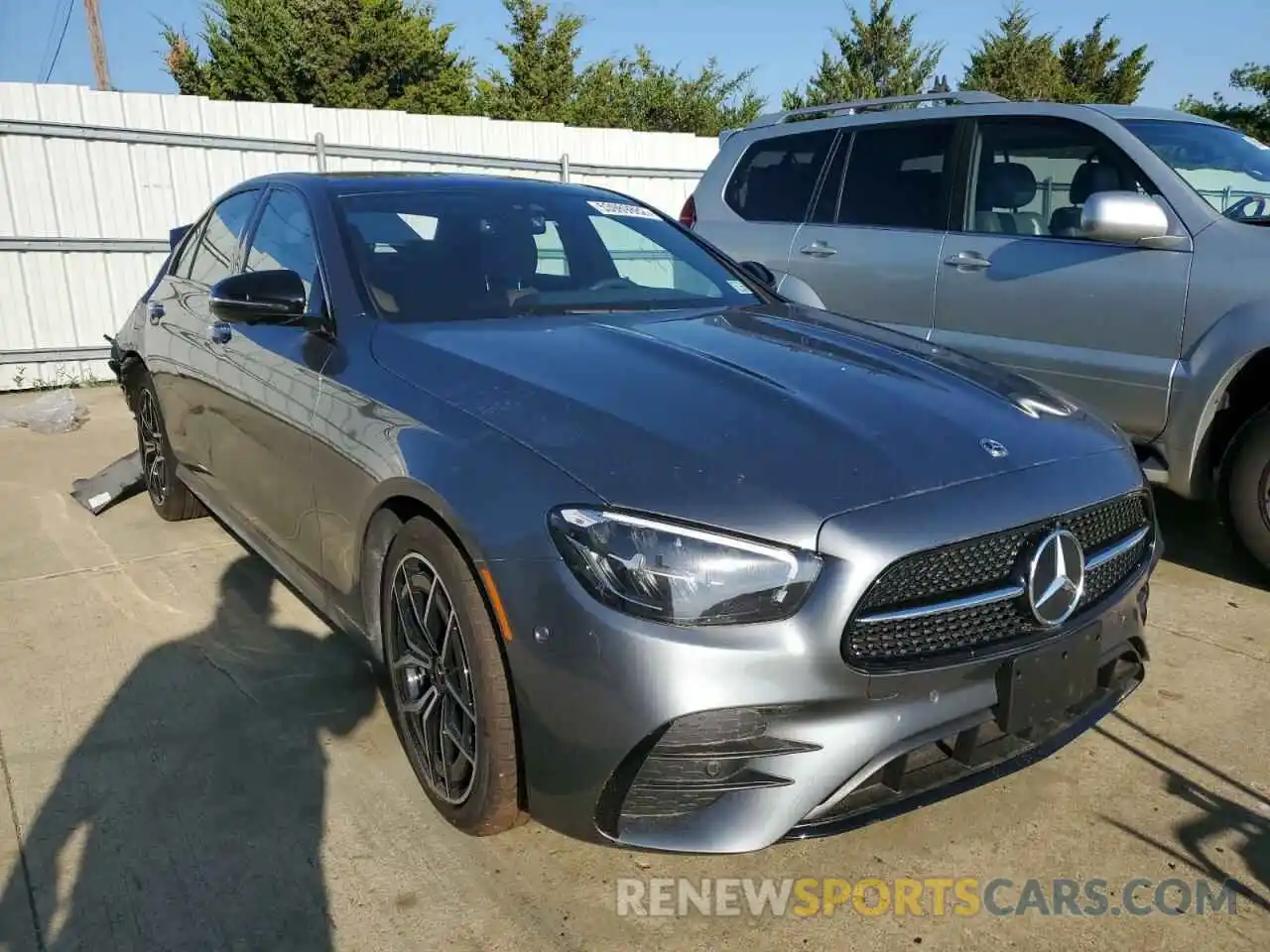 1 Photograph of a damaged car W1KZF8EBXNB029764 MERCEDES-BENZ E-CLASS 2022