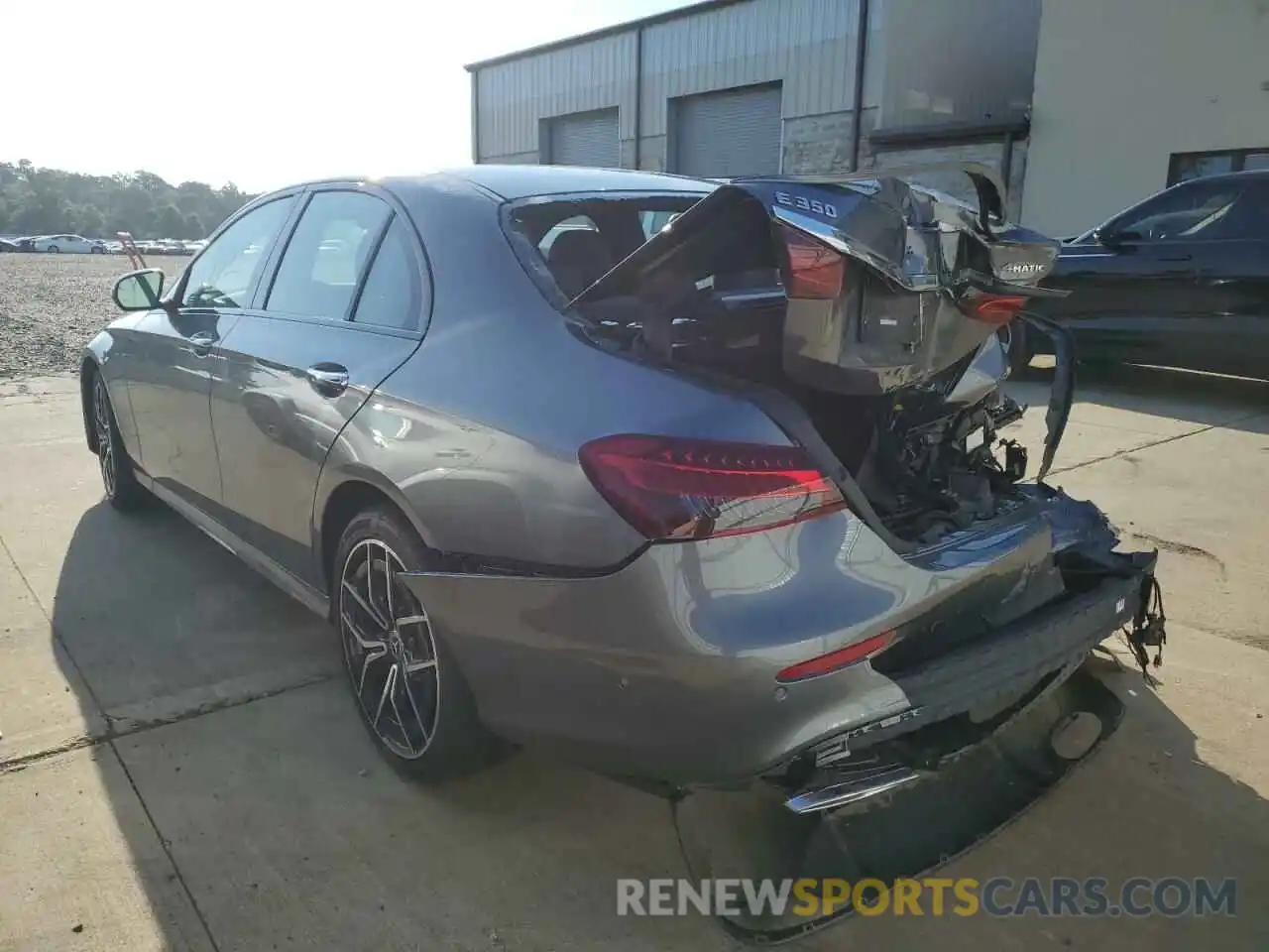 3 Photograph of a damaged car W1KZF8EBXNB029764 MERCEDES-BENZ E-CLASS 2022