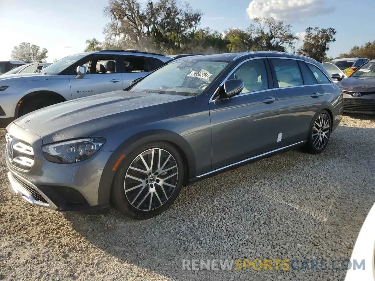 1 Photograph of a damaged car W1KZH6AB1NB038793 MERCEDES-BENZ E-CLASS 2022