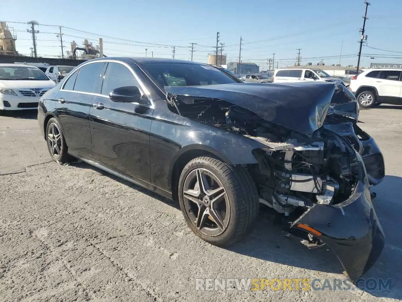 4 Photograph of a damaged car W1KZF8EB4PB187097 MERCEDES-BENZ E-CLASS 2023