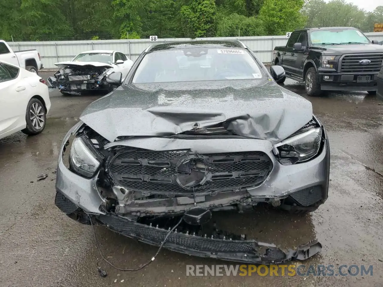5 Photograph of a damaged car W1KZH6AB1PB183755 MERCEDES-BENZ E-CLASS 2023