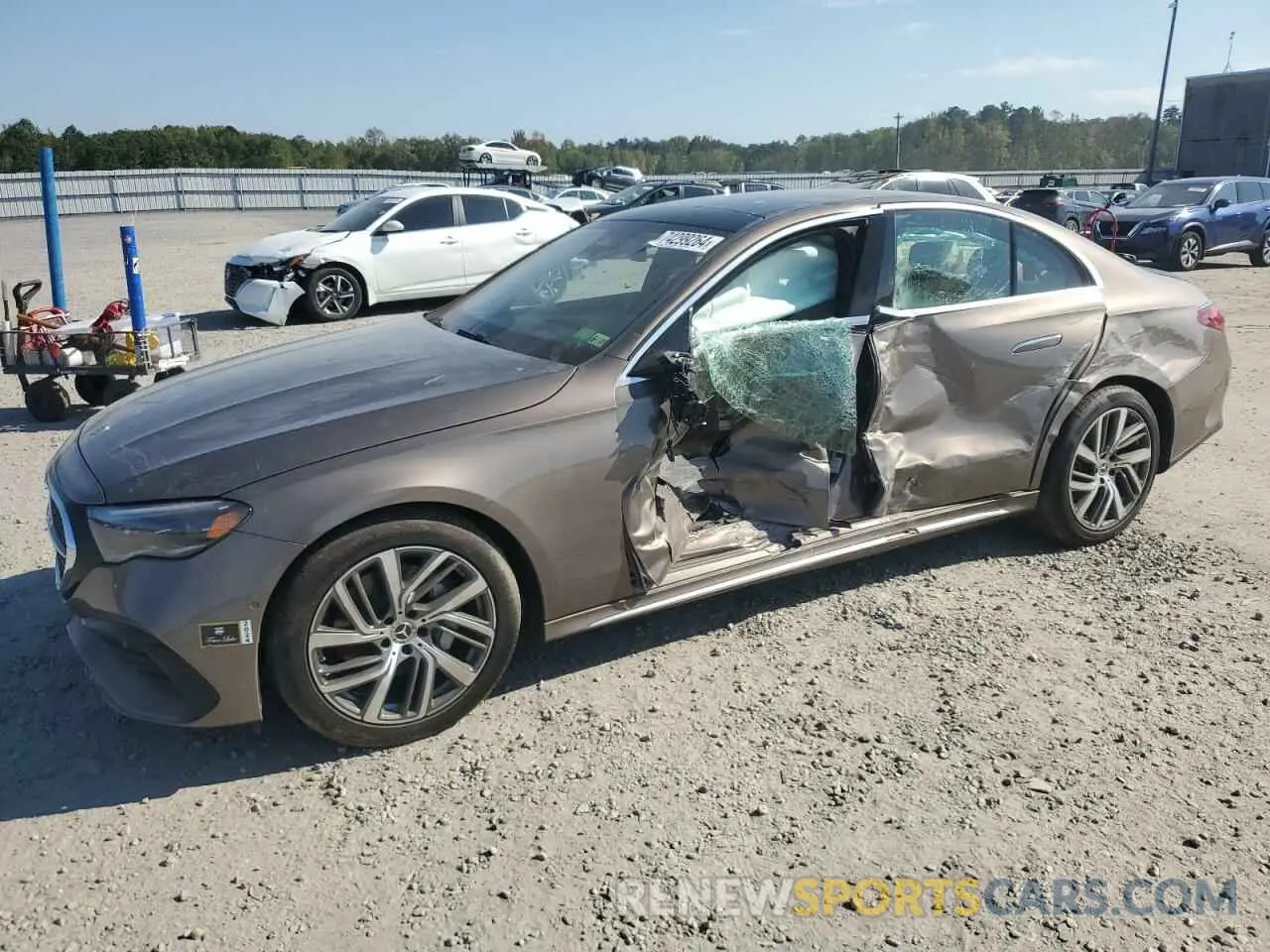 1 Photograph of a damaged car W1KLF4HB8RA050814 MERCEDES-BENZ E-CLASS 2024