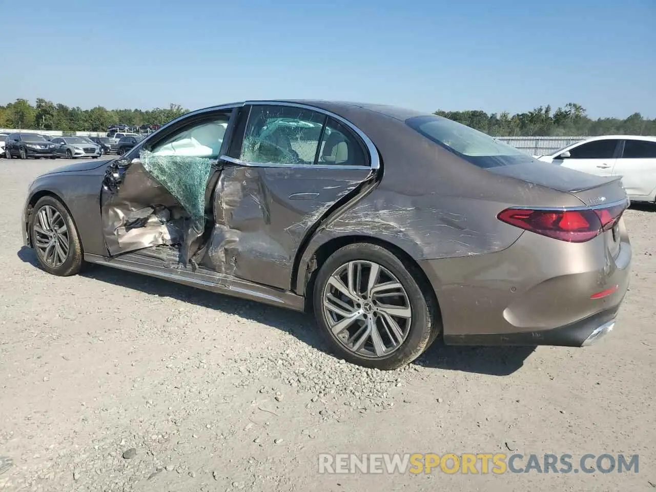 2 Photograph of a damaged car W1KLF4HB8RA050814 MERCEDES-BENZ E-CLASS 2024