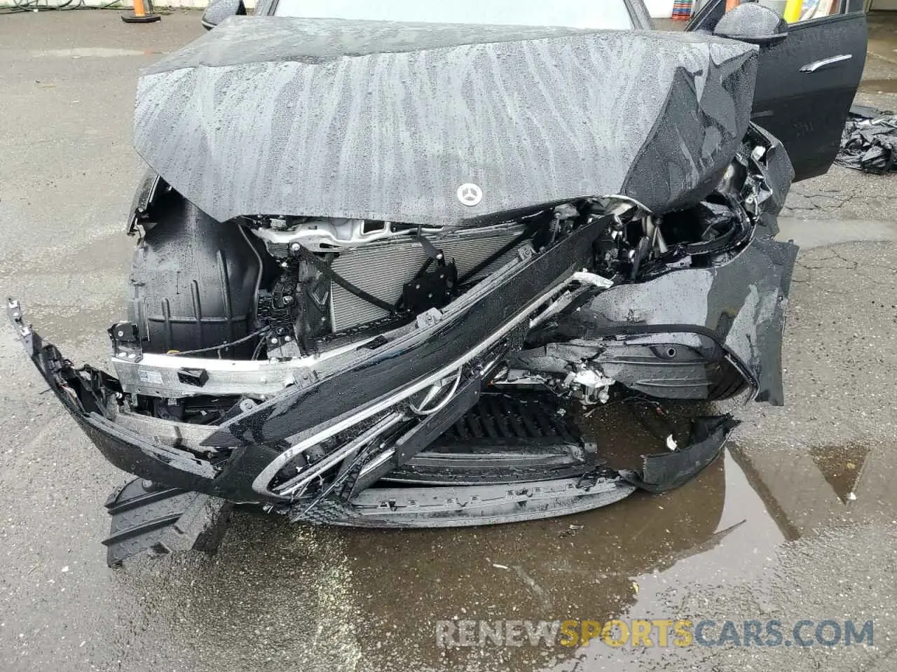 13 Photograph of a damaged car W1KLF4HB1SA119865 MERCEDES-BENZ E-CLASS 2025