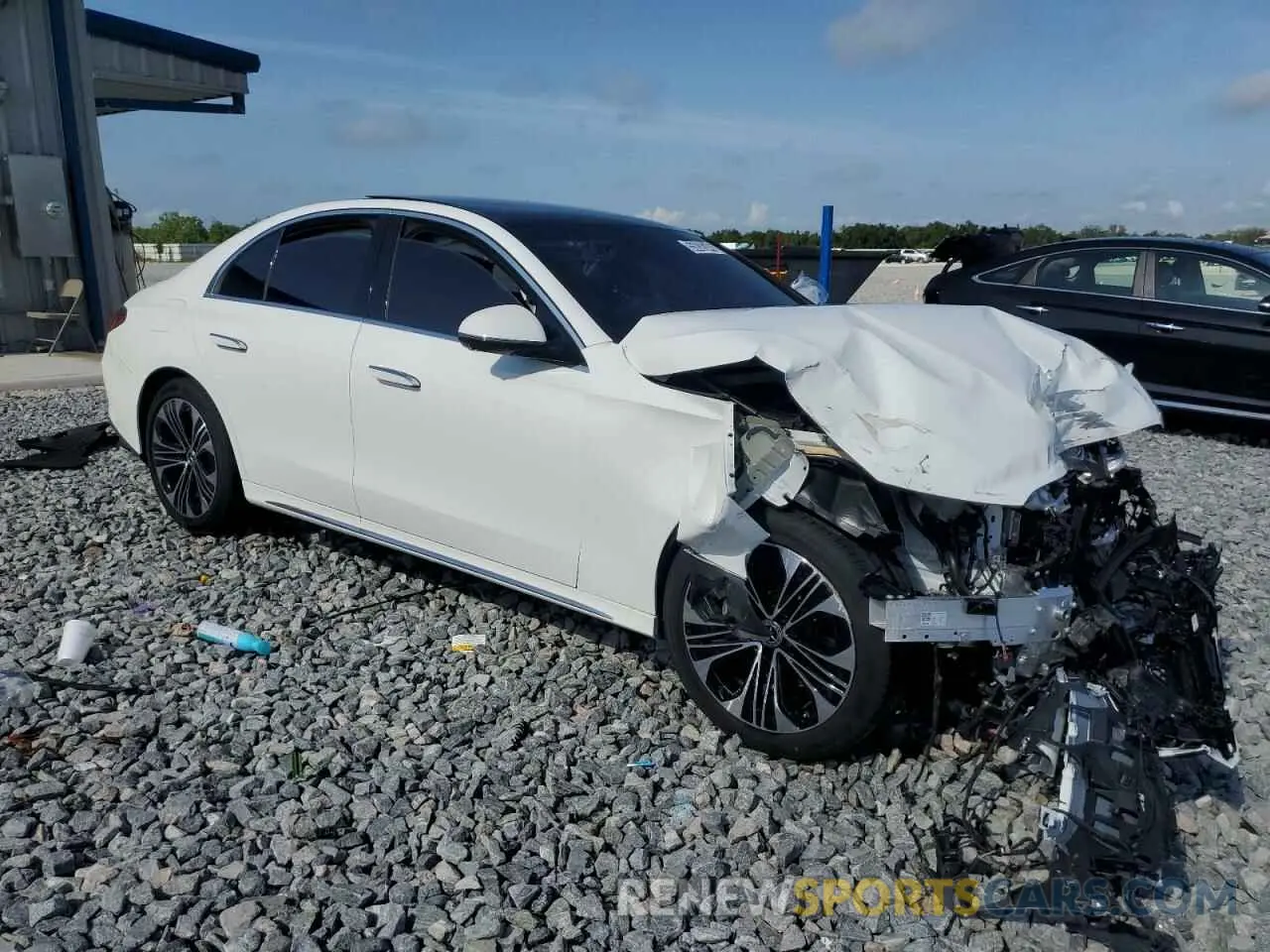 4 Photograph of a damaged car W1KLF4HB3SA134786 MERCEDES-BENZ E-CLASS 2025
