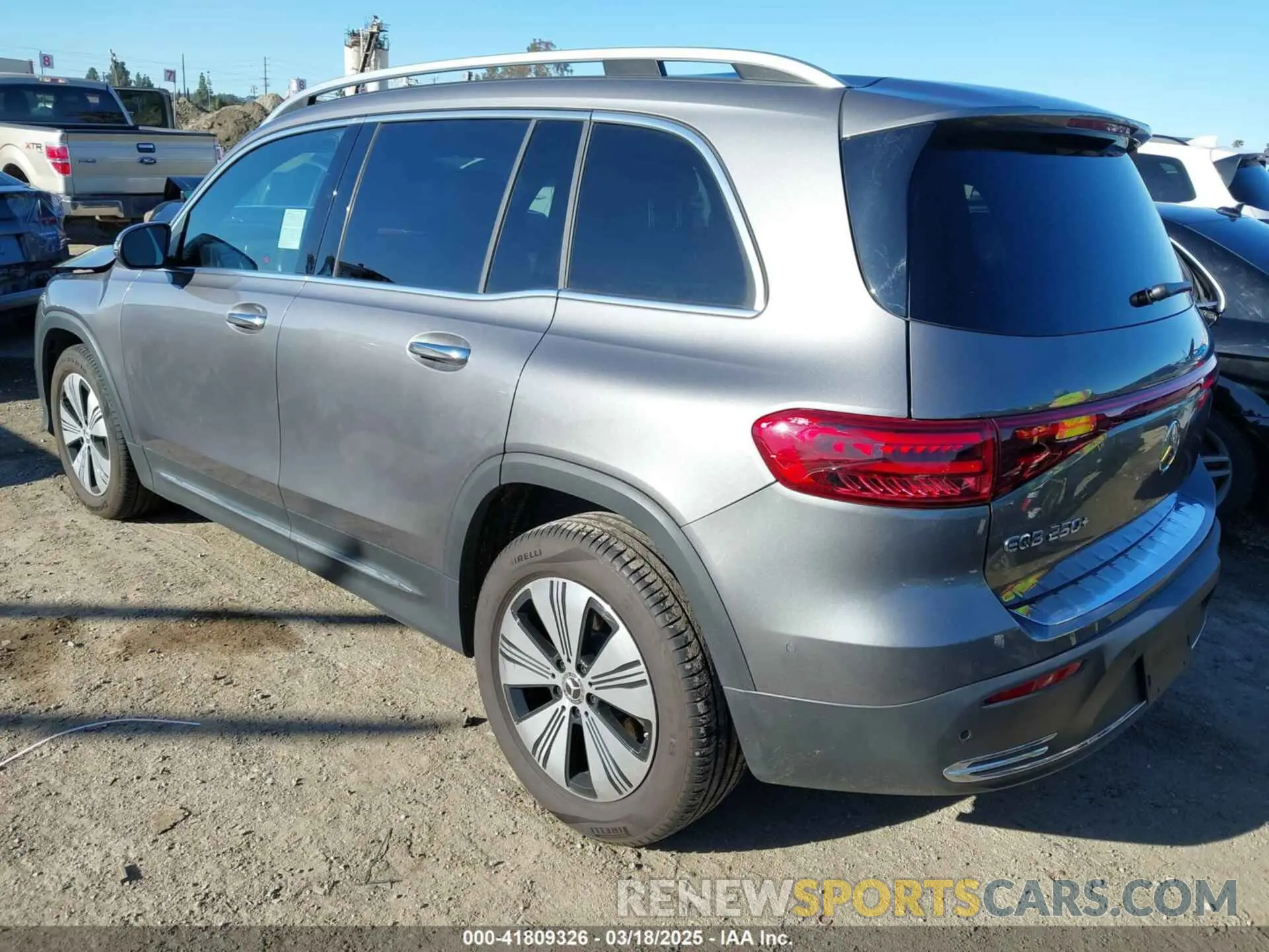 3 Photograph of a damaged car W1N9M0CB7RN094010 MERCEDES-BENZ EQB 2024
