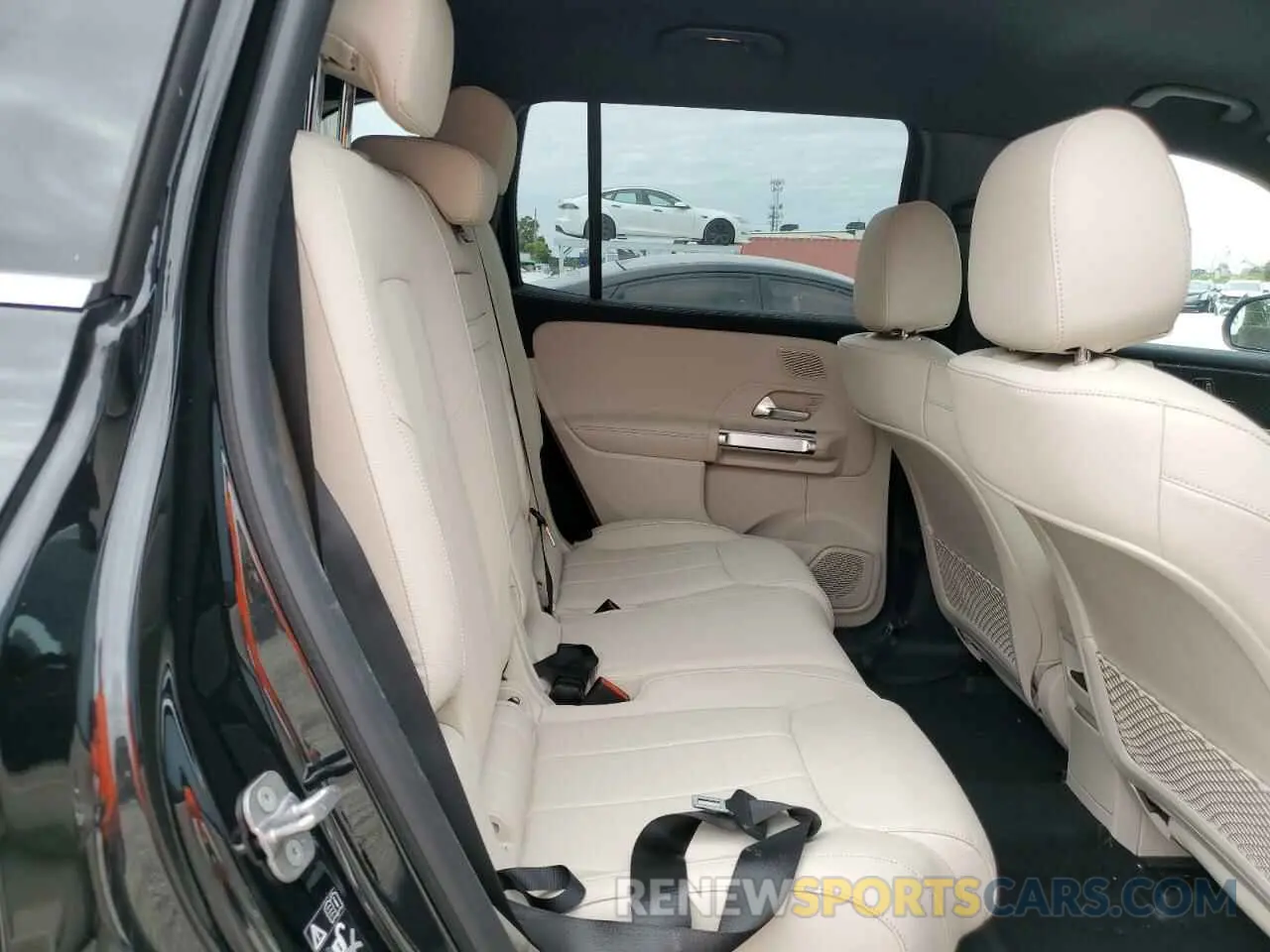 11 Photograph of a damaged car W1N9M0CB0RN087092 MERCEDES-BENZ EQB 250+ 2024
