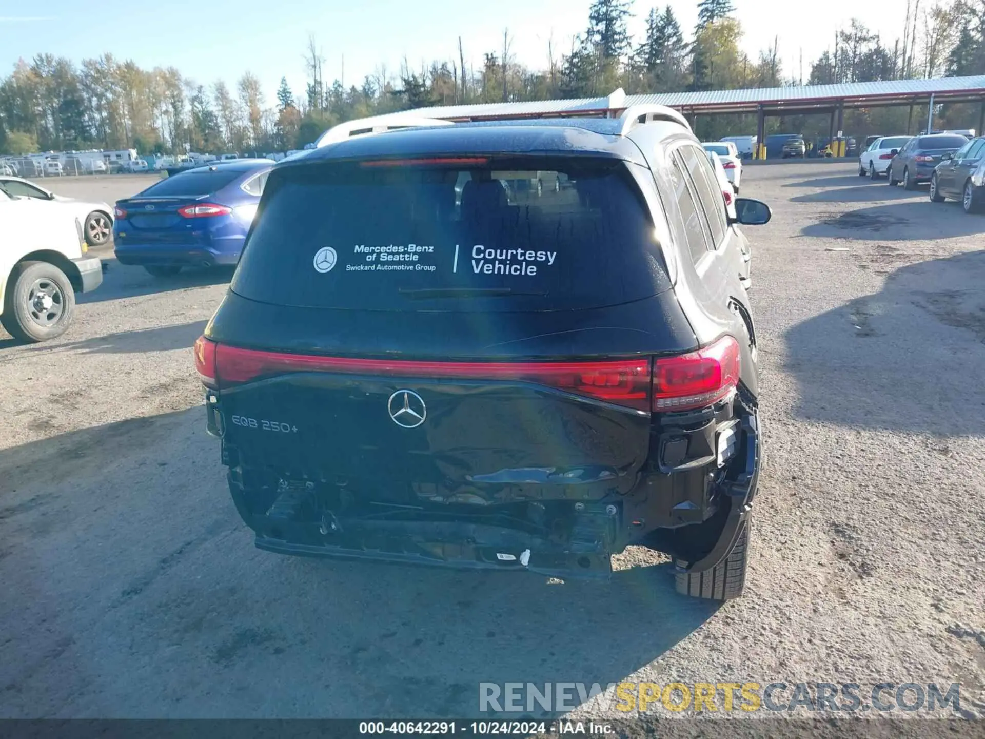 17 Photograph of a damaged car W1N9M0CB1PN049450 MERCEDES-BENZ EQB 250 SUV 2023