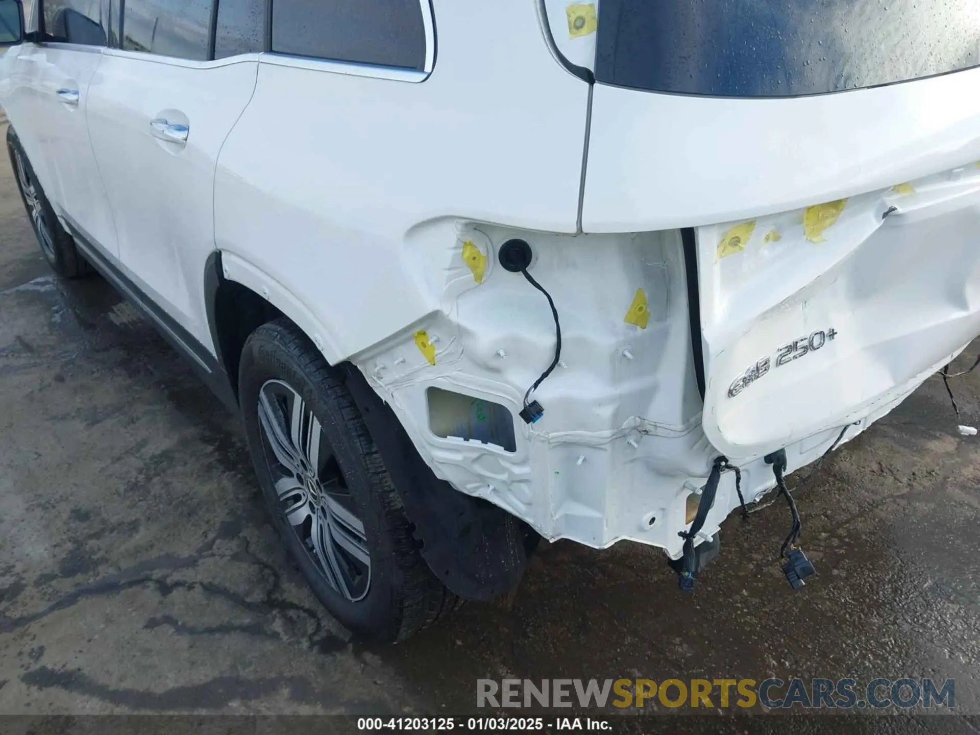 22 Photograph of a damaged car W1N9M0CB1PN057869 MERCEDES-BENZ EQB 250 SUV 2023