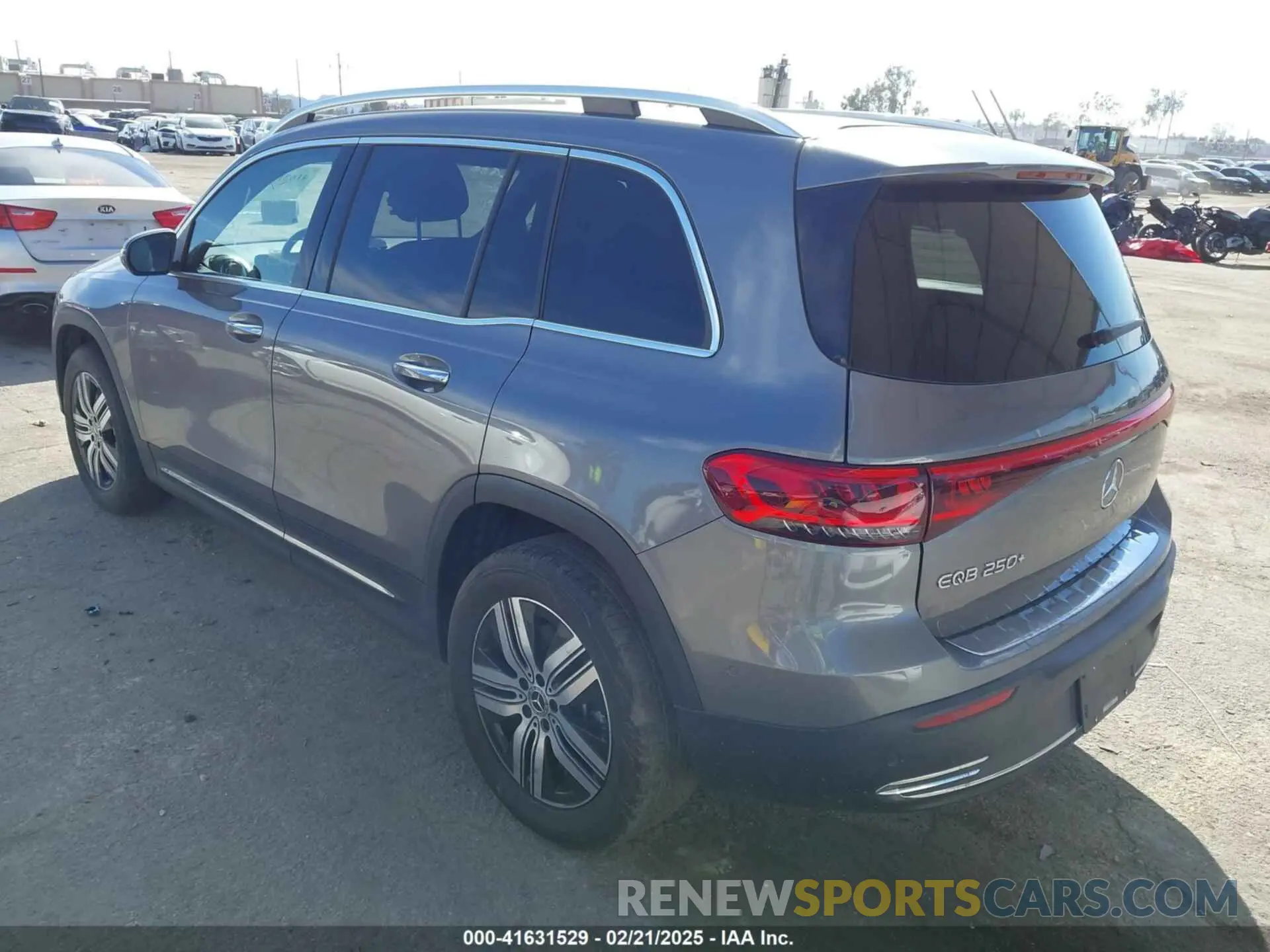3 Photograph of a damaged car W1N9M0CB9PN044674 MERCEDES-BENZ EQB 250 SUV 2023
