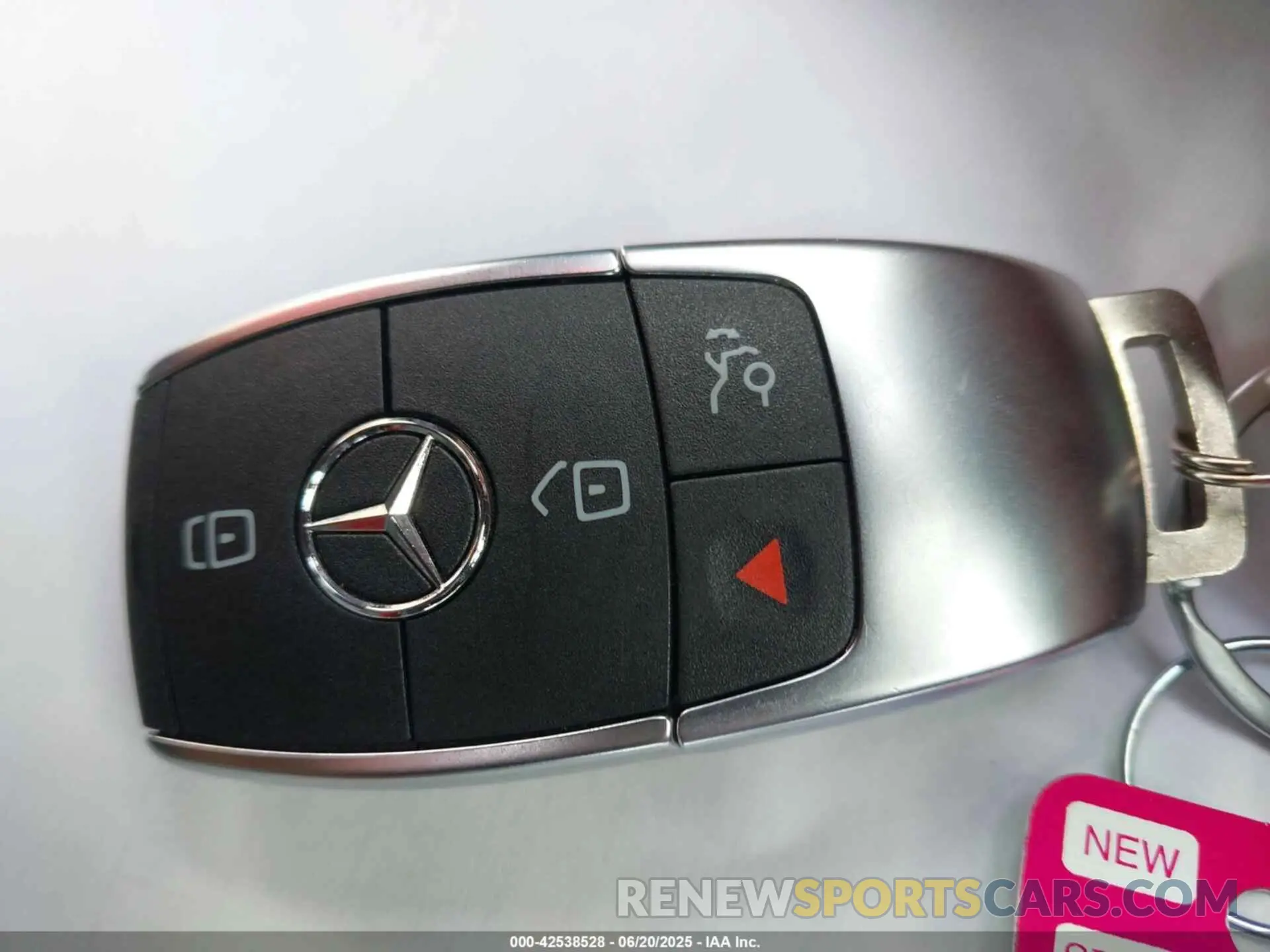 11 Photograph of a damaged car W1N9M0CB4RN099469 MERCEDES-BENZ EQB 250 SUV 2024