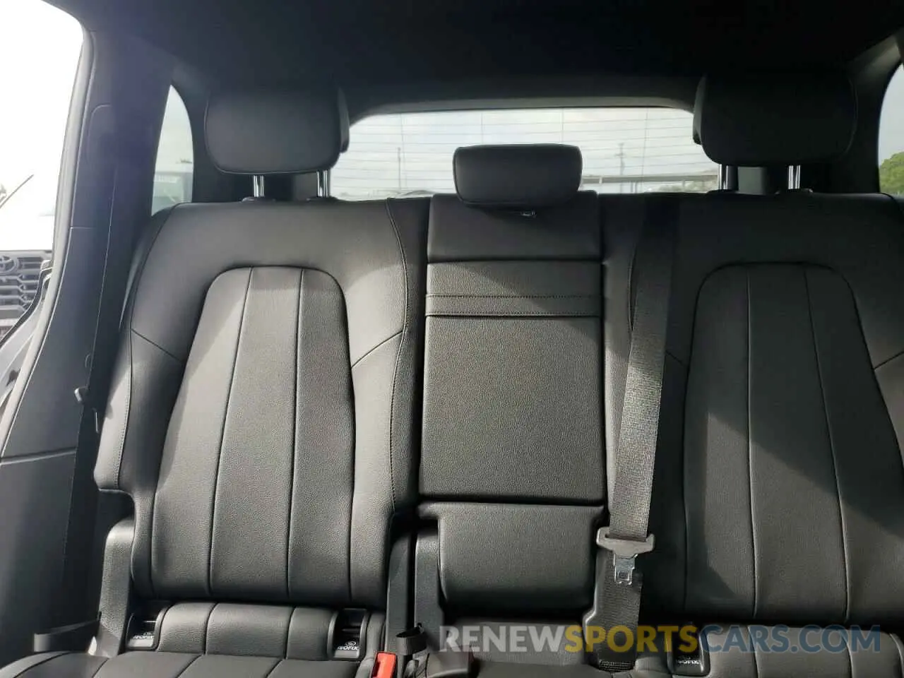 10 Photograph of a damaged car W1N9M0KB4NN012018 MERCEDES-BENZ EQB 300 4M 2022