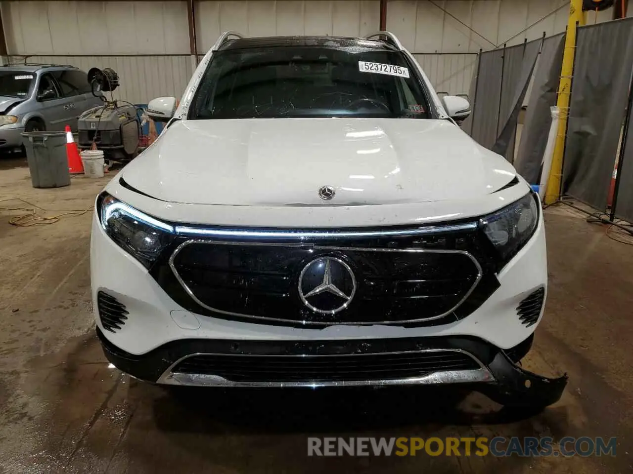 5 Photograph of a damaged car W1N9M0KB6PN019085 MERCEDES-BENZ EQB 300 4M 2023