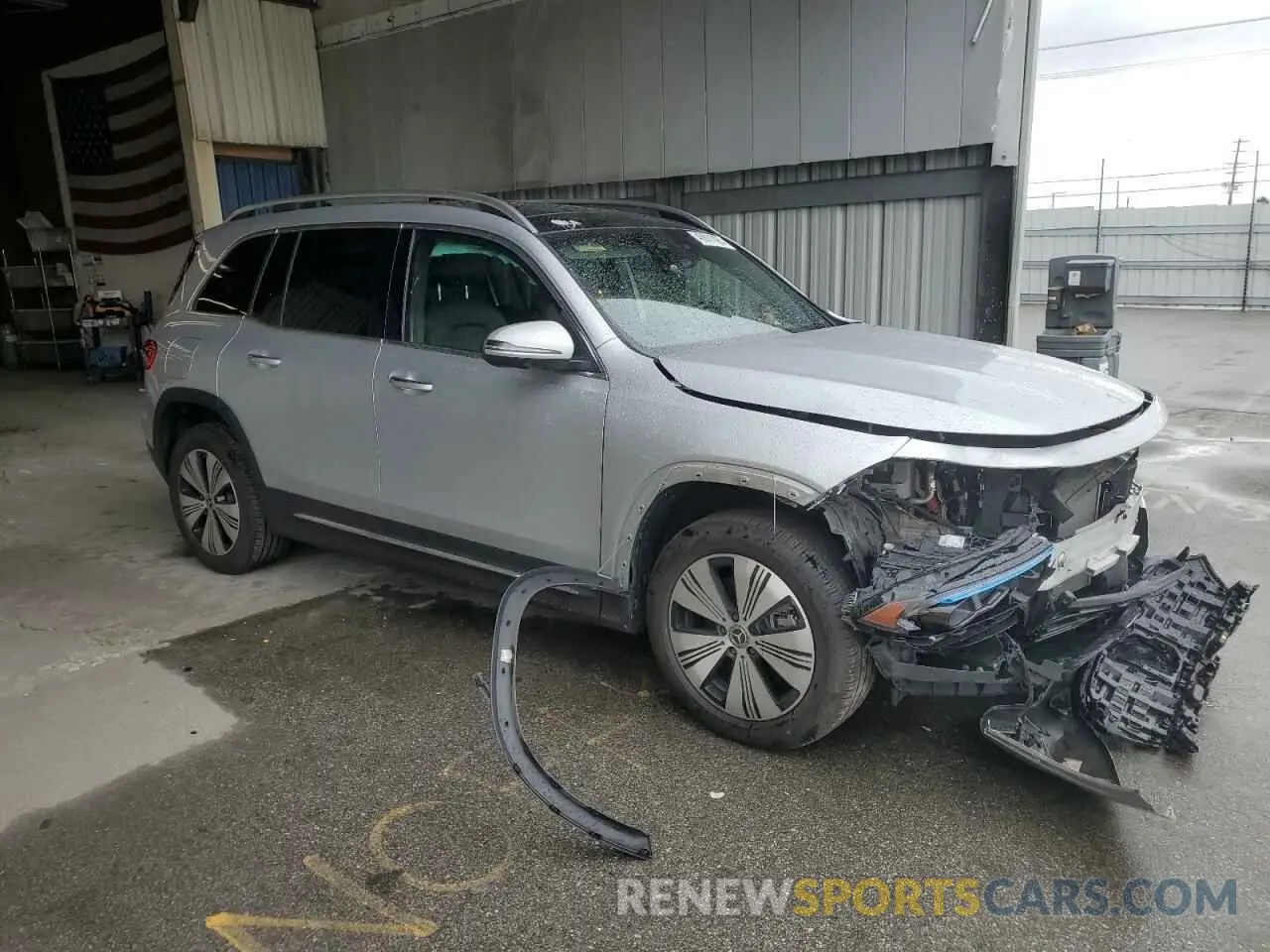 4 Photograph of a damaged car W1N9M0KB8PN052962 MERCEDES-BENZ EQB 300 4M 2023