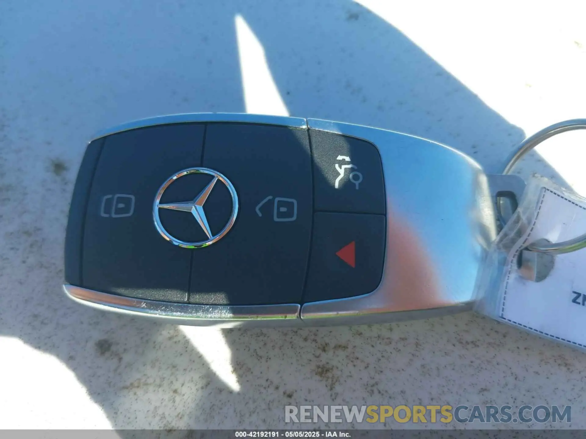 11 Photograph of a damaged car W1N9M0KBXNN012265 MERCEDES-BENZ EQB 300 SUV 2022