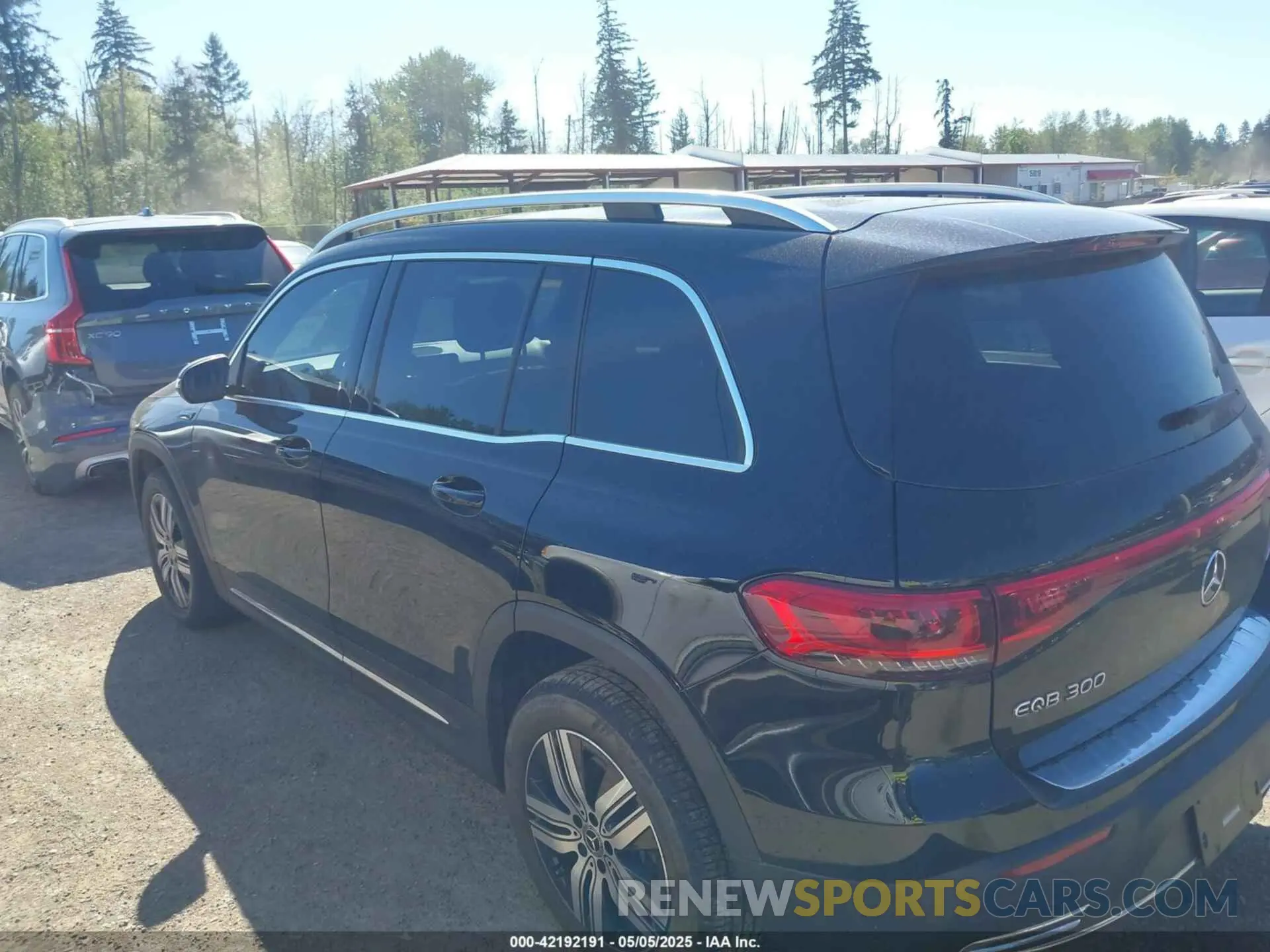 14 Photograph of a damaged car W1N9M0KBXNN012265 MERCEDES-BENZ EQB 300 SUV 2022