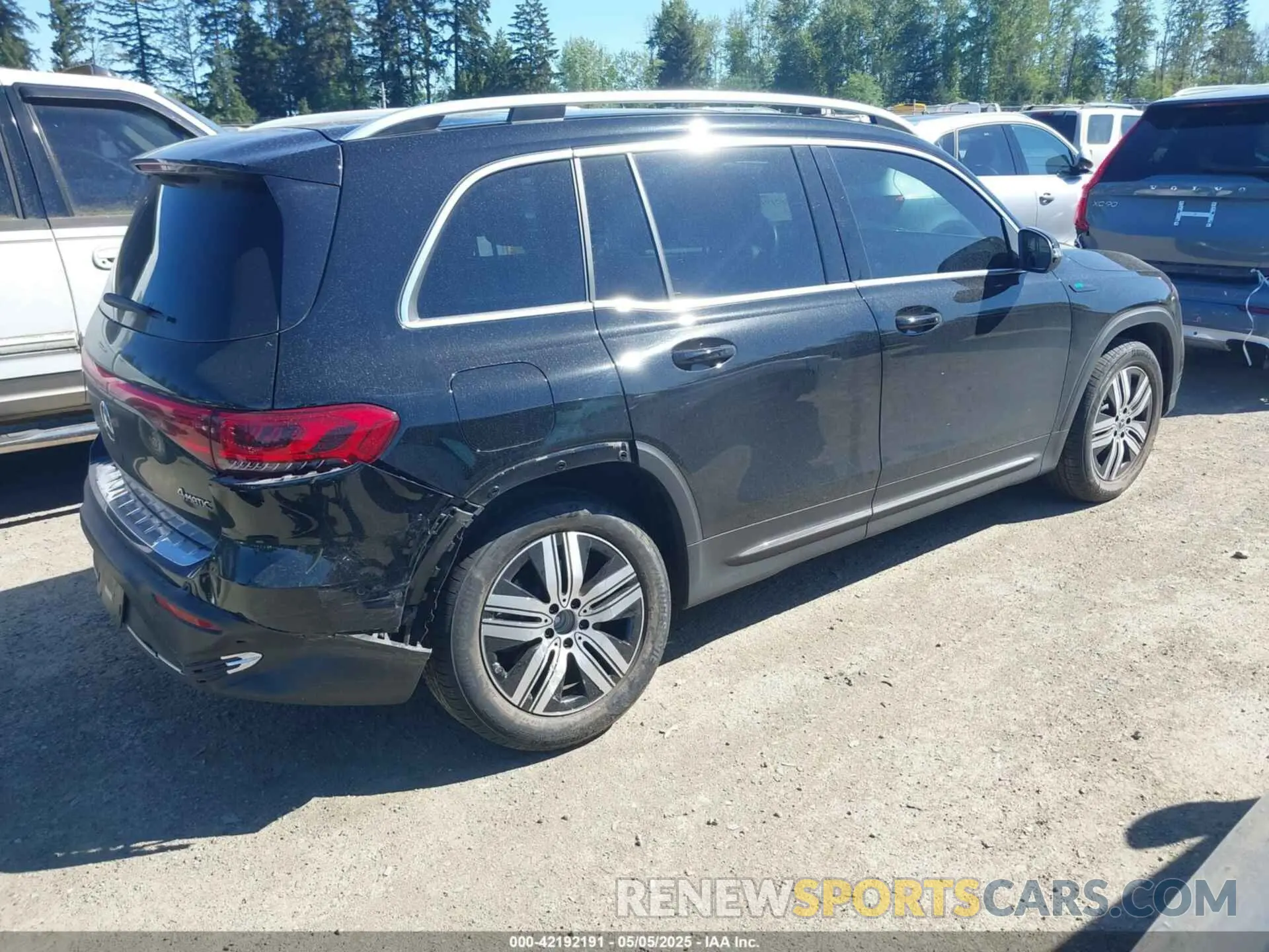 4 Photograph of a damaged car W1N9M0KBXNN012265 MERCEDES-BENZ EQB 300 SUV 2022