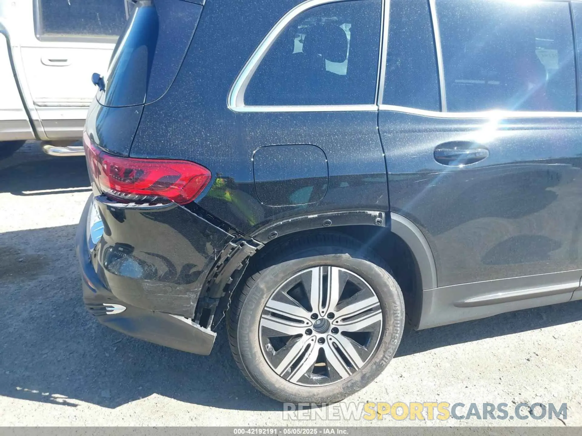 6 Photograph of a damaged car W1N9M0KBXNN012265 MERCEDES-BENZ EQB 300 SUV 2022