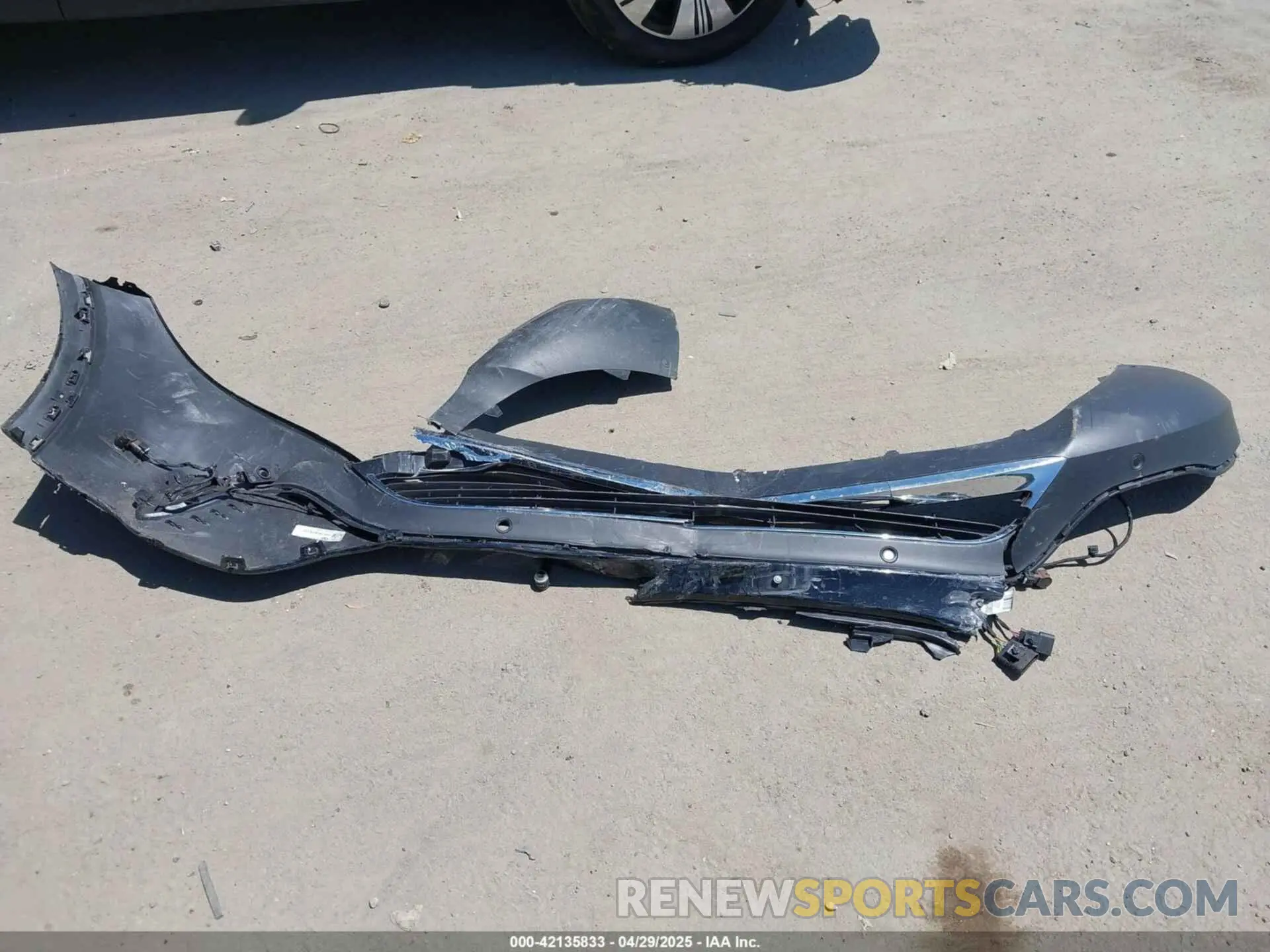 12 Photograph of a damaged car W1N9M0KB0PN059498 MERCEDES-BENZ EQB 300 SUV 2023
