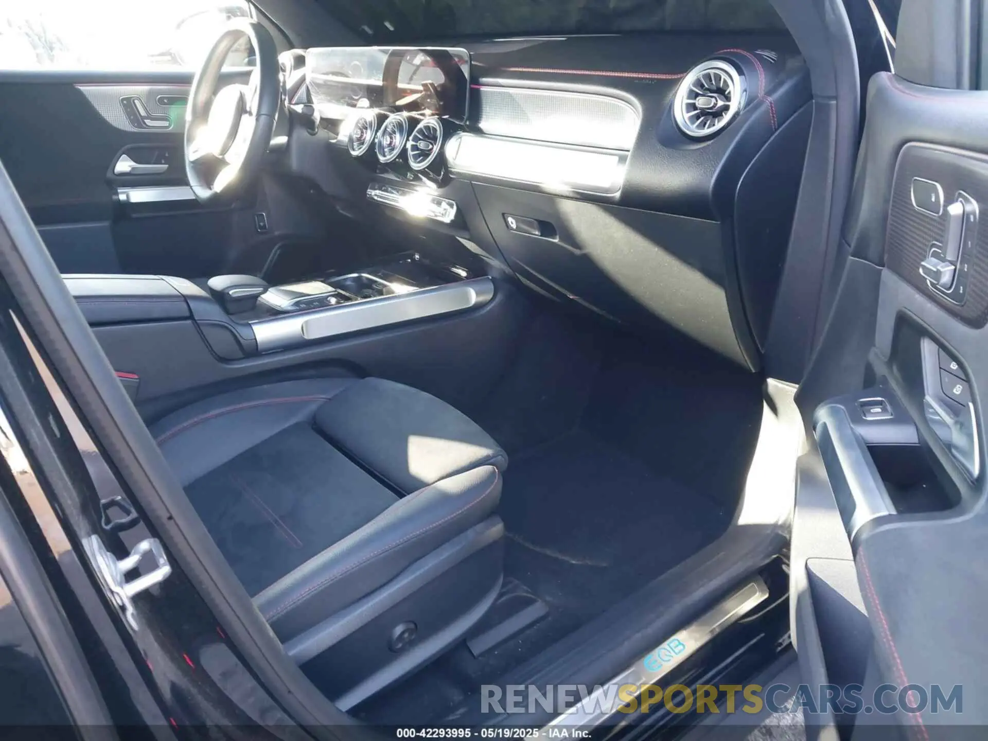 5 Photograph of a damaged car W1N9M0KB3PN074853 MERCEDES-BENZ EQB 300 SUV 2023
