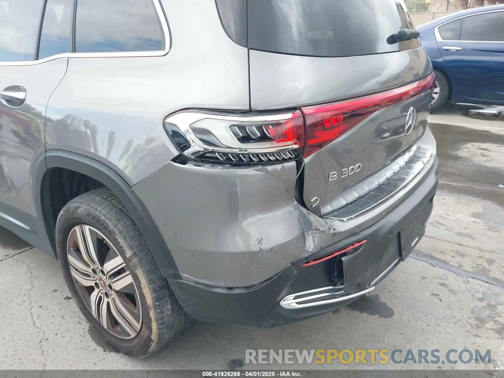 21 Photograph of a damaged car W1N9M0KBXPN039341 MERCEDES-BENZ EQB 300 SUV 2023