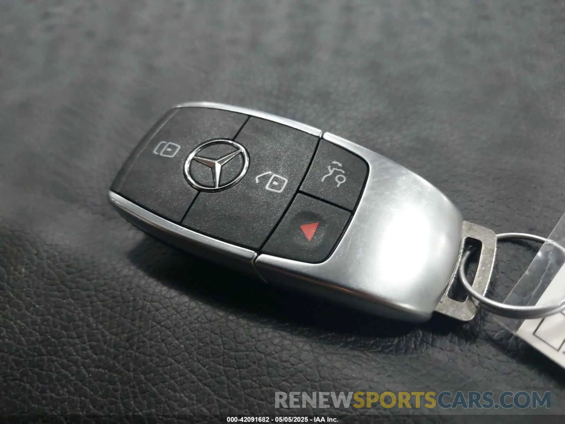 11 Photograph of a damaged car W1N9M0KB7RN078343 MERCEDES-BENZ EQB 300 SUV 2024