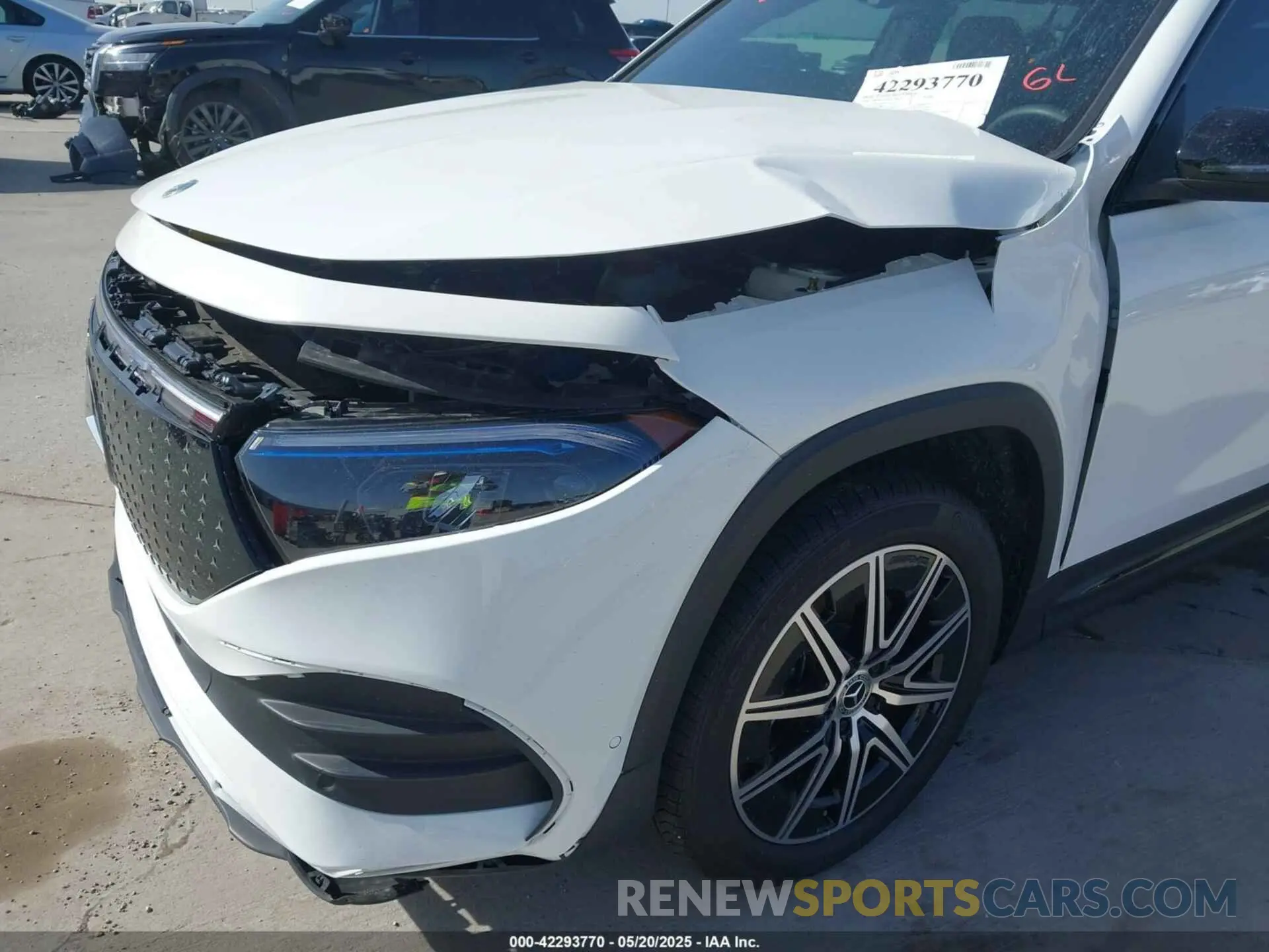 20 Photograph of a damaged car W1N9M0KB8RN104156 MERCEDES-BENZ EQB 300 SUV 2024