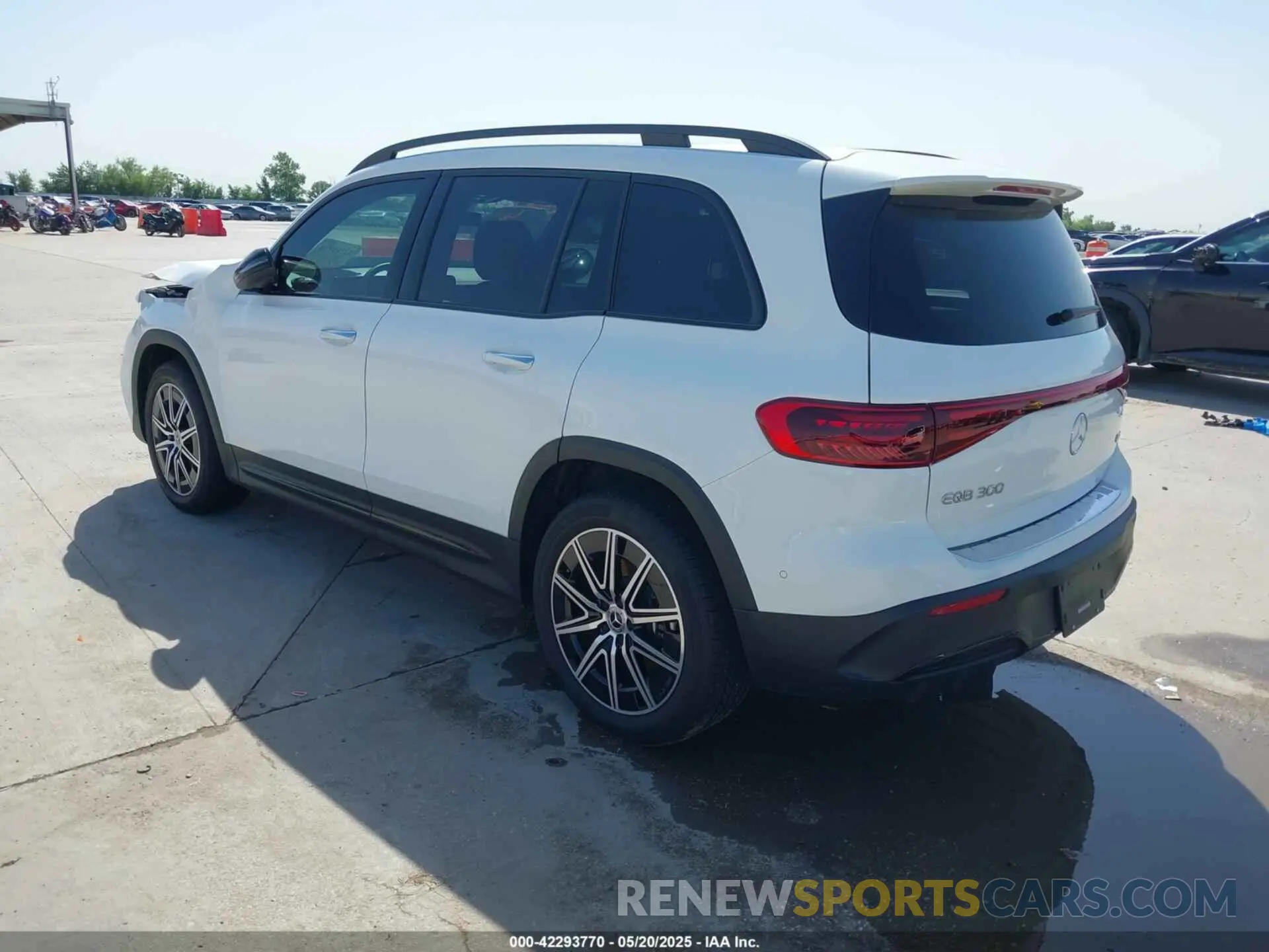 3 Photograph of a damaged car W1N9M0KB8RN104156 MERCEDES-BENZ EQB 300 SUV 2024