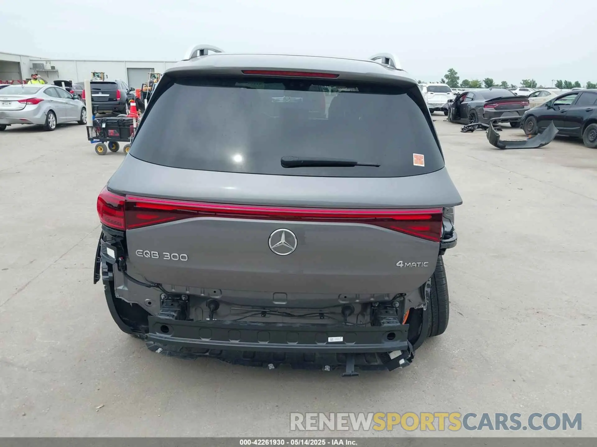 17 Photograph of a damaged car W1N9M0KBXRN079941 MERCEDES-BENZ EQB 300 SUV 2024