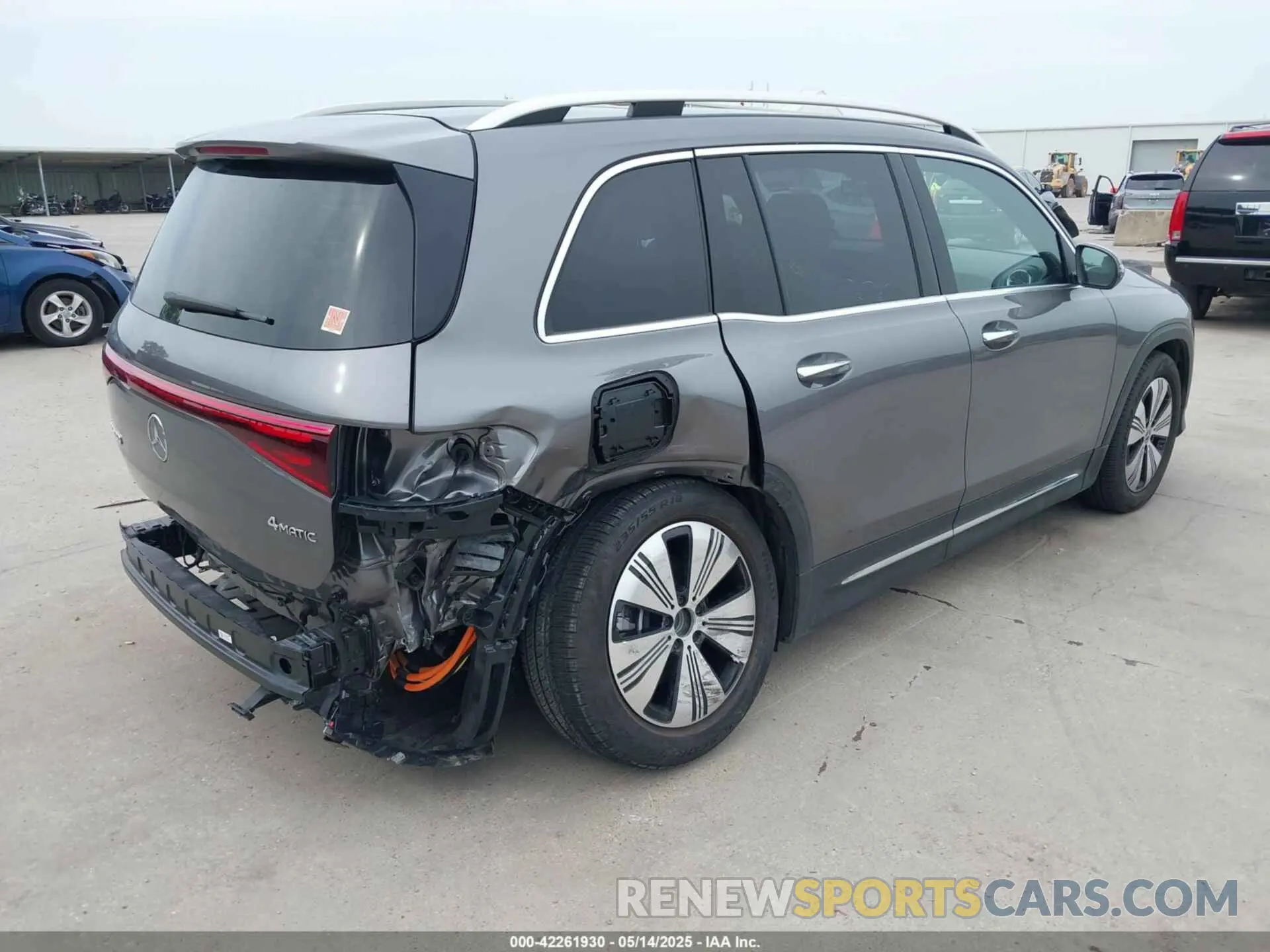 4 Photograph of a damaged car W1N9M0KBXRN079941 MERCEDES-BENZ EQB 300 SUV 2024