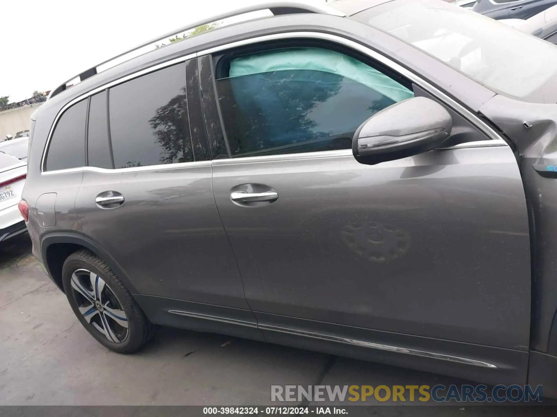 14 Photograph of a damaged car W1N9M1DB4NN007002 MERCEDES-BENZ EQB 350 SUV 2022