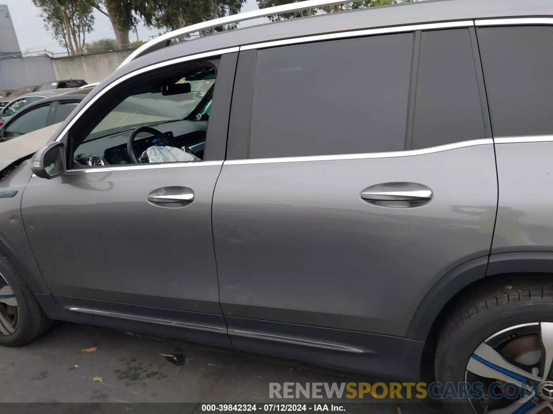 15 Photograph of a damaged car W1N9M1DB4NN007002 MERCEDES-BENZ EQB 350 SUV 2022