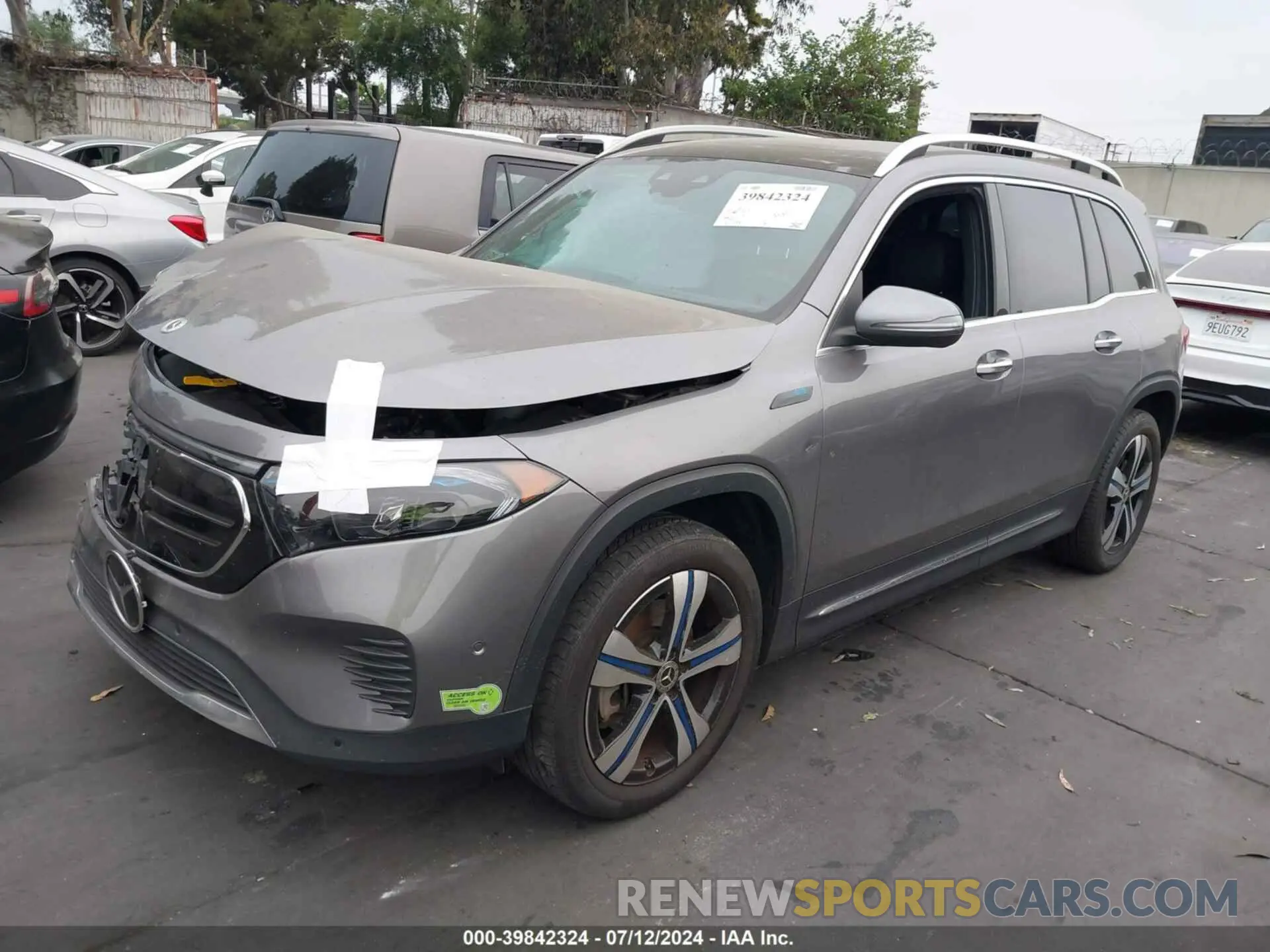 2 Photograph of a damaged car W1N9M1DB4NN007002 MERCEDES-BENZ EQB 350 SUV 2022